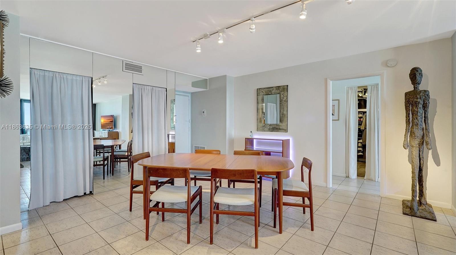 Photo of 1500 Ocean Dr #12H, Hollywood, Florida, 33019 -