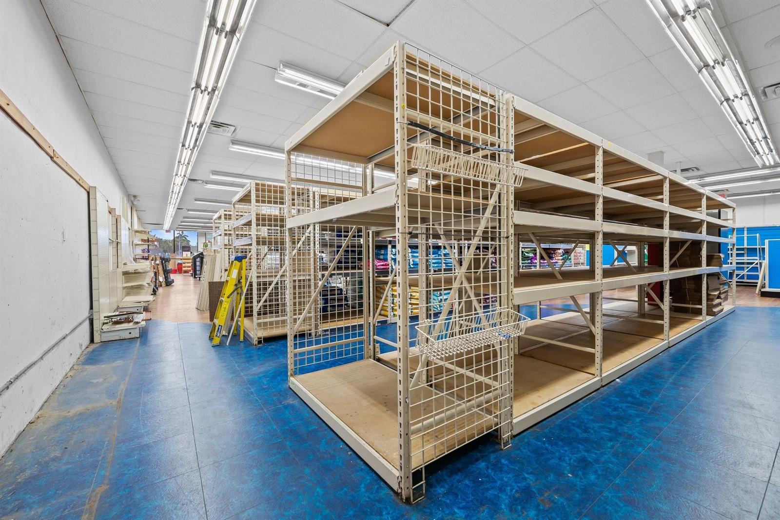   / 0  sq. ft. $ 2025-10-25 0 Photo
