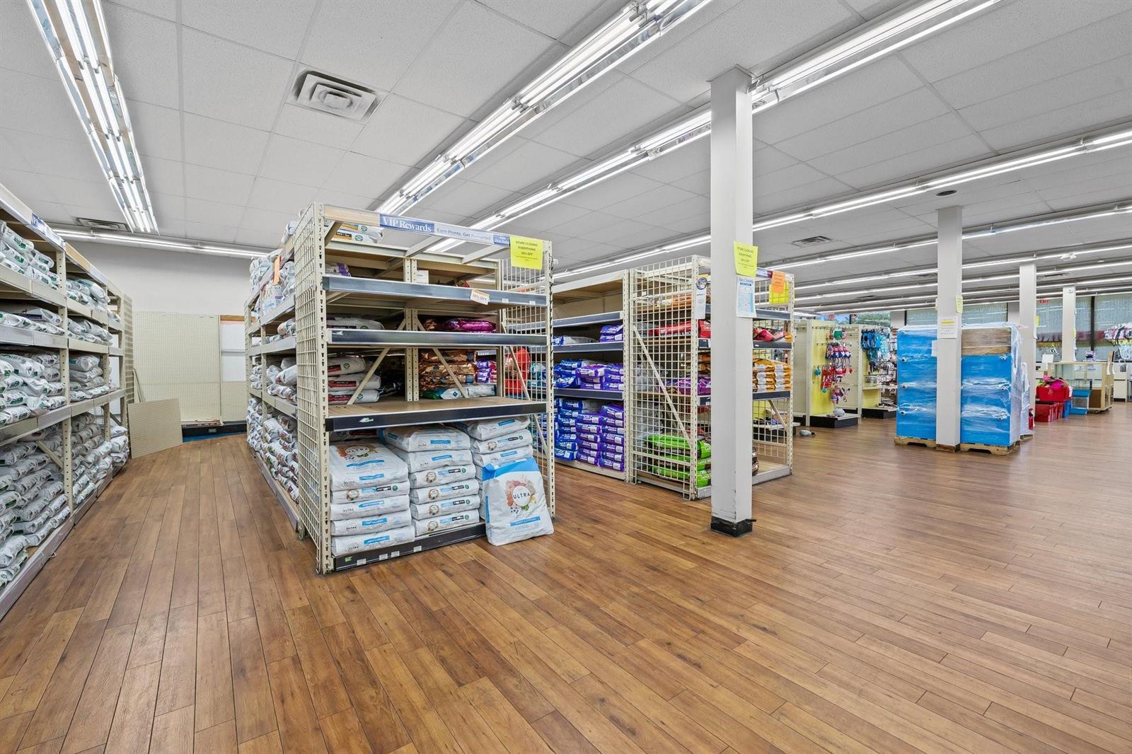   / 0  sq. ft. $ 2025-10-25 0 Photo