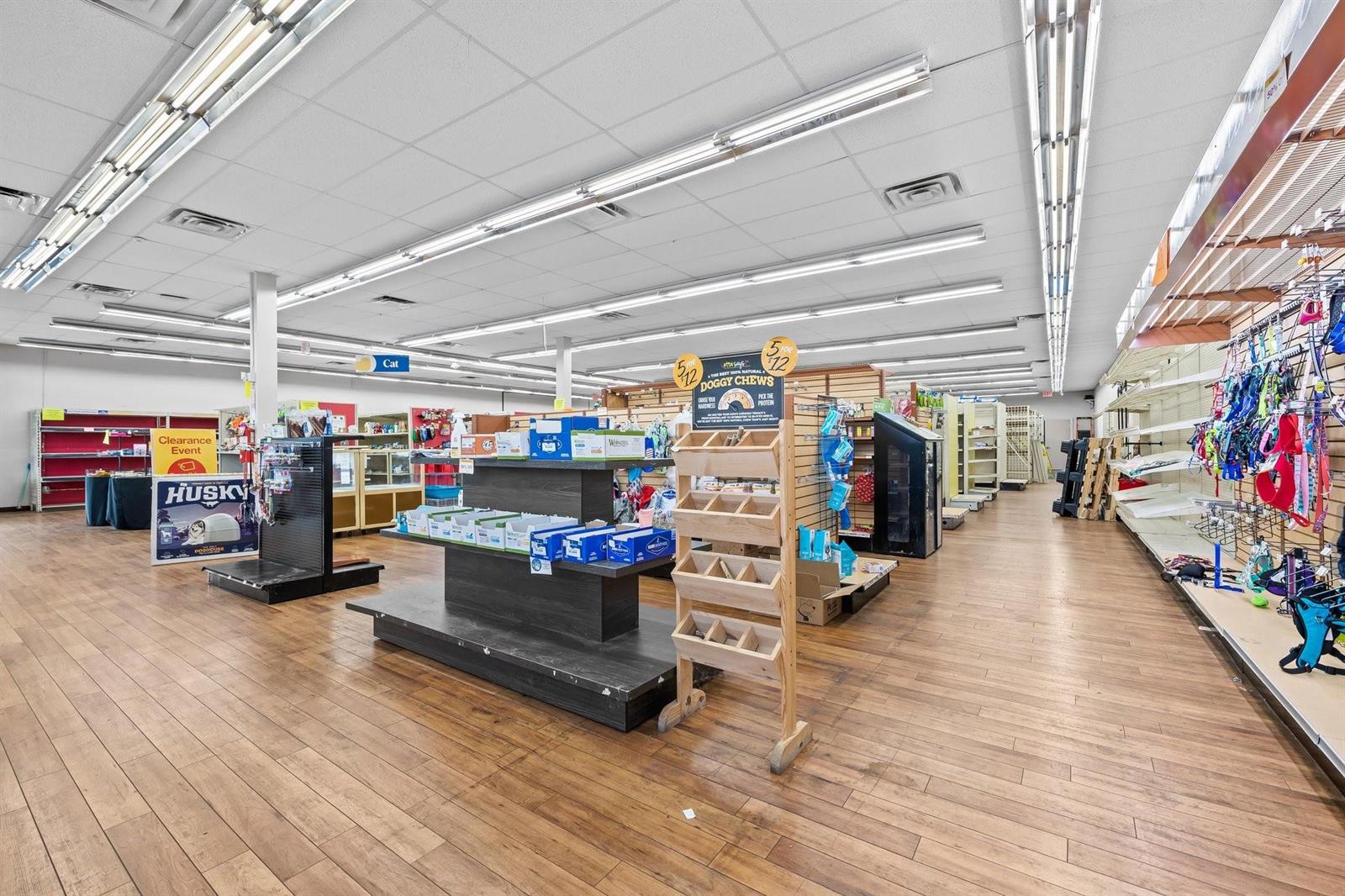   / 0  sq. ft. $ 2025-10-25 0 Photo