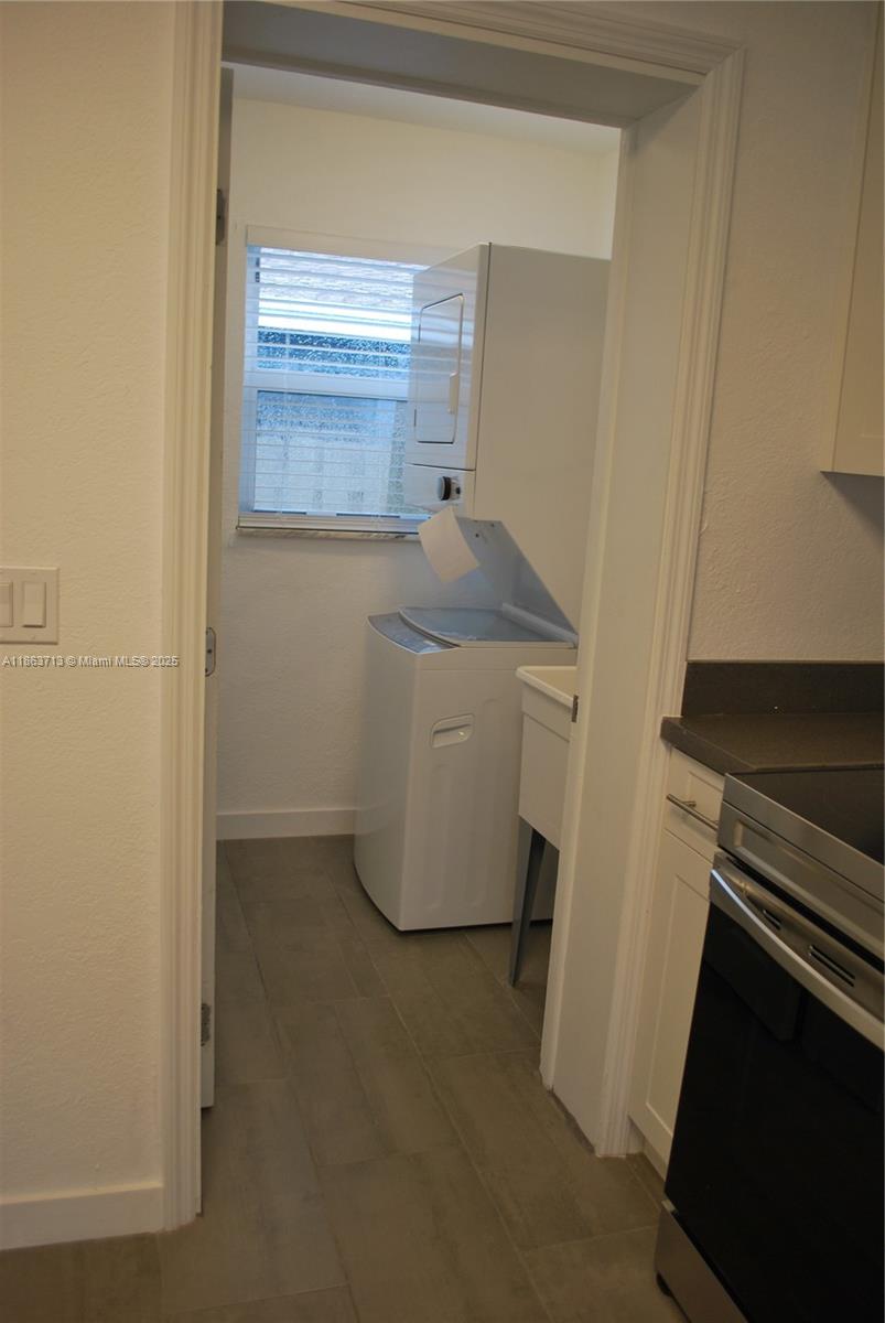   /  1700 sq. ft. $ 2025-10-03 0 foto