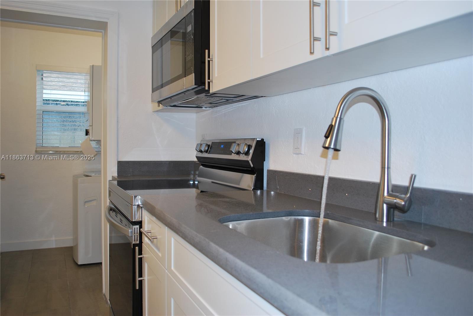   /  1700 sq. ft. $ 2025-10-03 0 foto