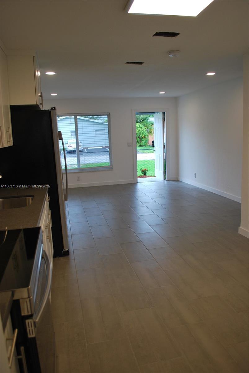   /  1700 sq. ft. $ 2025-10-03 0 foto