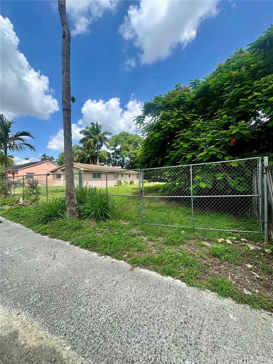 See details / sq. ft. $ 2025-08-22 0 Photo