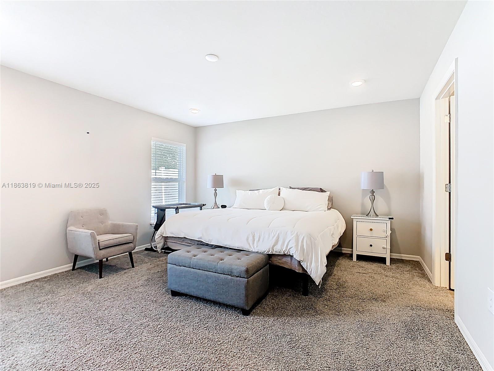 Ver detalles 1060 3 / 2 1506 sq. ft. $ 2026-05-19 0 foto