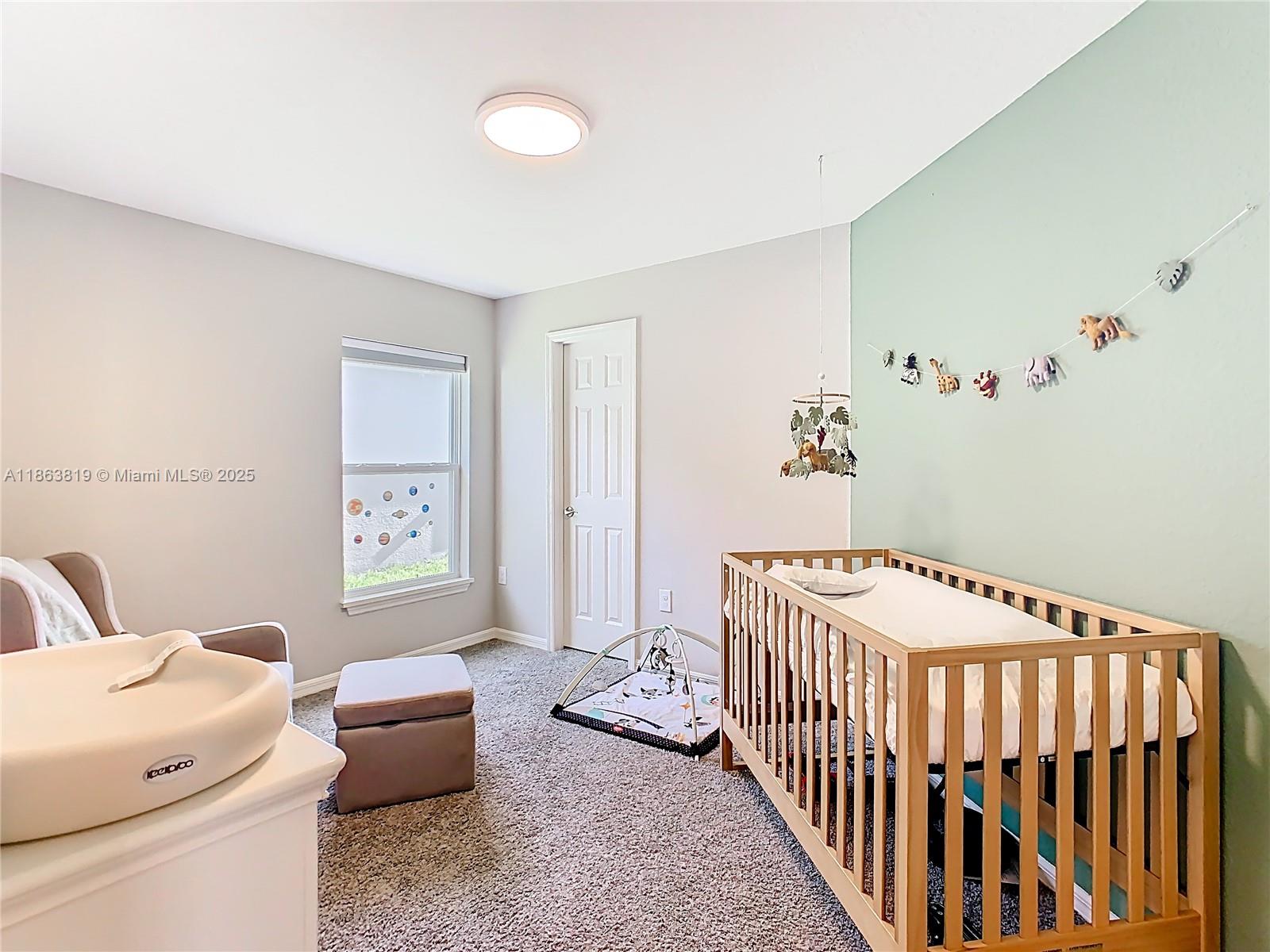 Ver detalles 1060 3 / 2 1506 sq. ft. $ 2026-05-19 0 foto