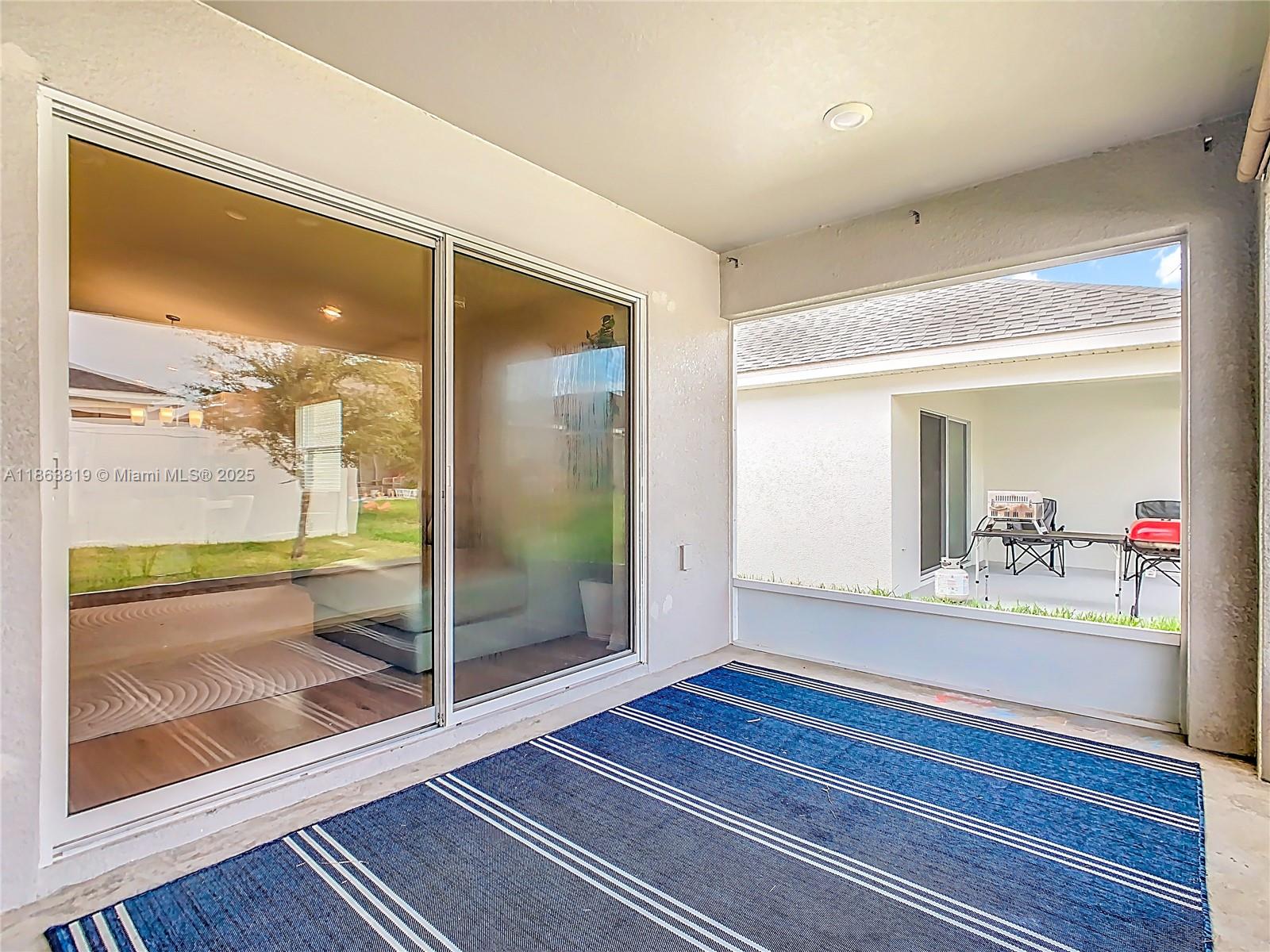 Ver detalles 1060 3 / 2 1506 sq. ft. $ 2026-05-19 0 foto
