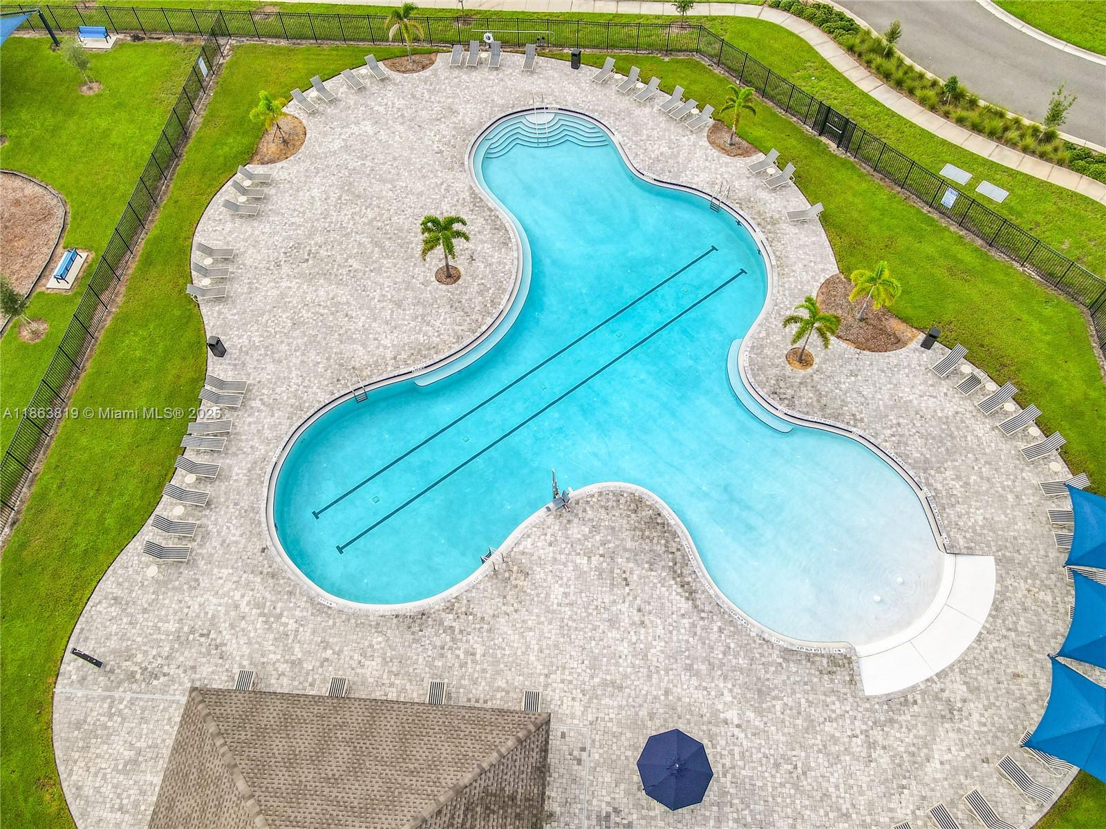 Ver detalles 1060 3 / 2 1506 sq. ft. $ 2026-05-19 0 foto