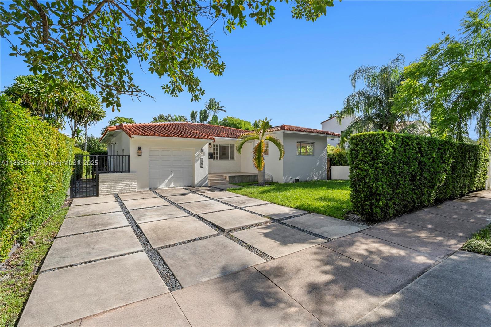 Ver detalles 1307 3 / 3 1920 sq. ft. $ 2025-08-22 0 foto