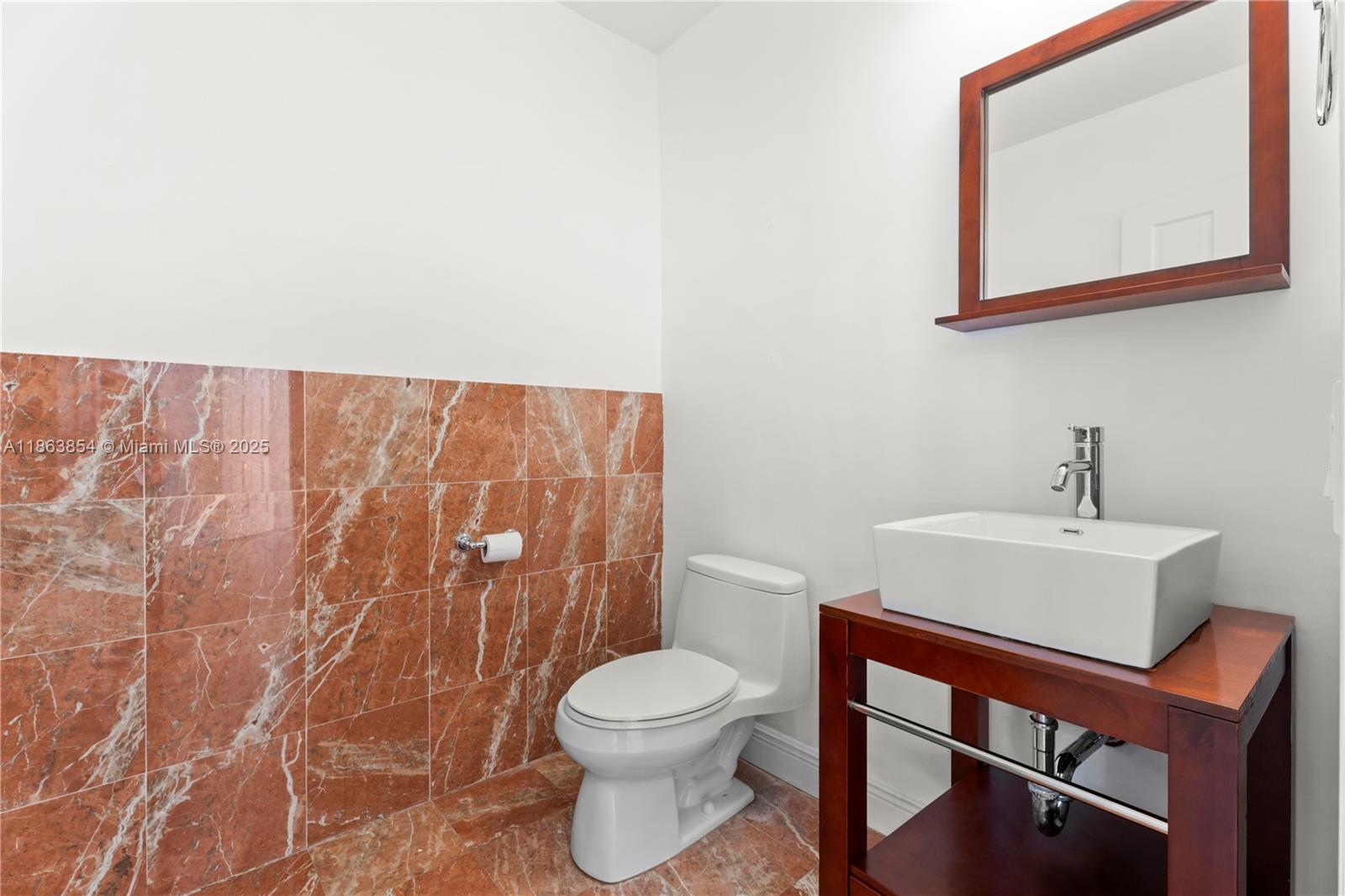 Ver detalles 1307 3 / 3 1920 sq. ft. $ 2025-08-22 0 foto