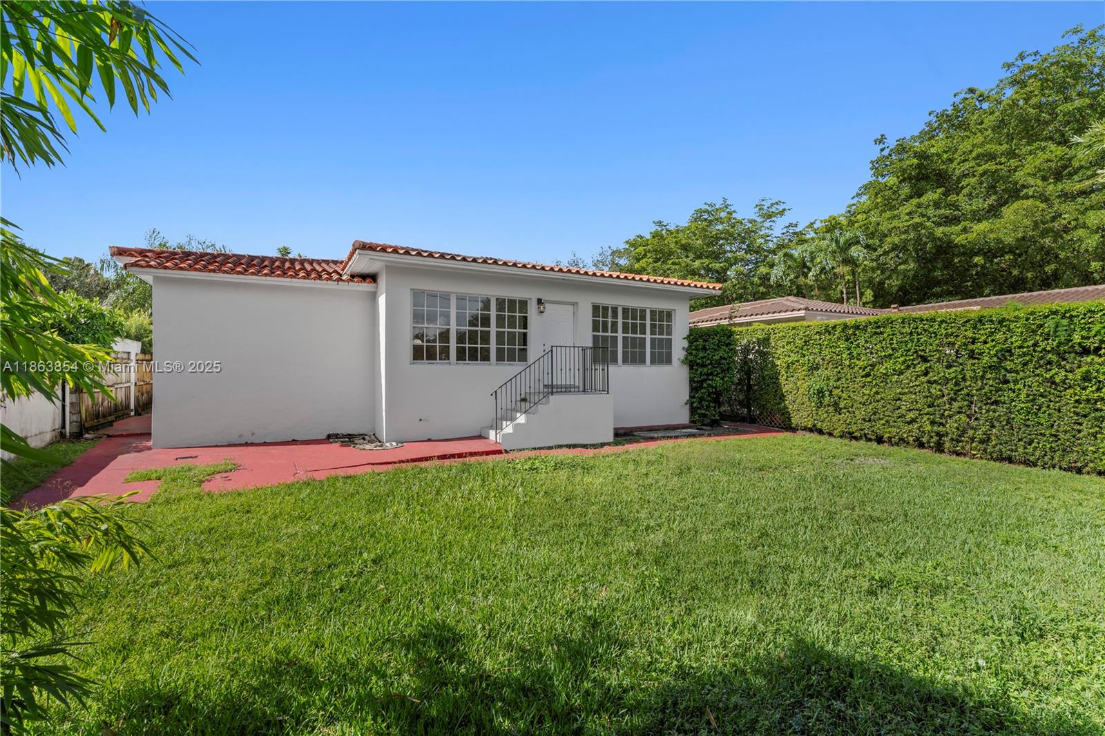 Ver detalles 1307 3 / 3 1920 sq. ft. $ 2025-08-22 0 foto