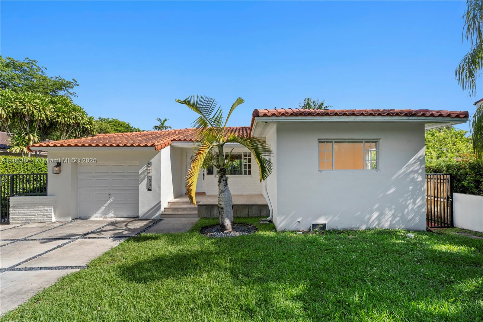 Ver detalles 1307 3 / 3 1920 sq. ft. $ 2025-08-22 0 foto