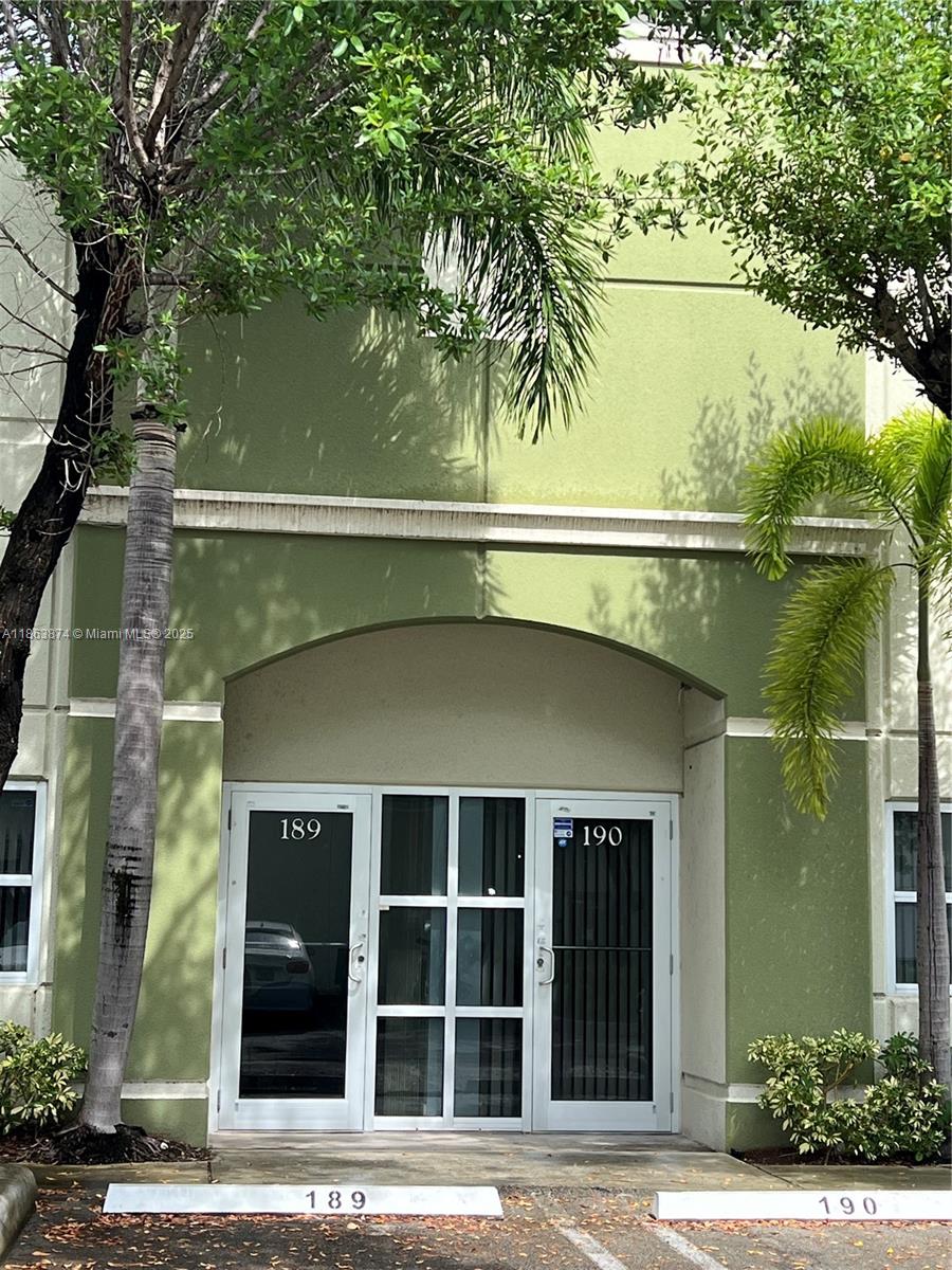 189  /   sq. ft. $ 2025-08-22 0 Photo