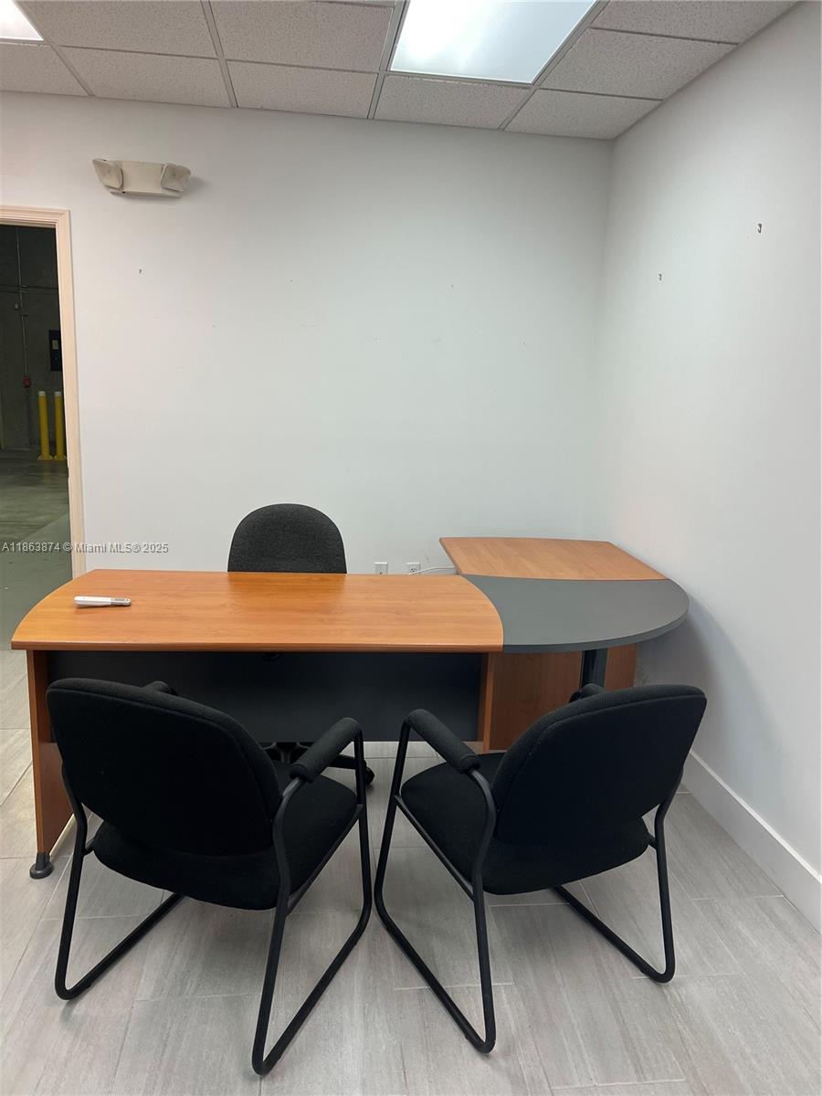 189  /   sq. ft. $ 2025-08-22 0 Photo