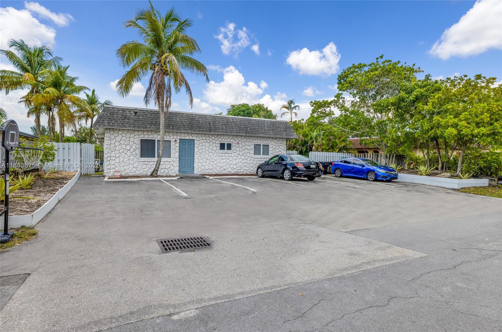 See details / 2187 sq. ft. $ 2025-08-22 0 Photo