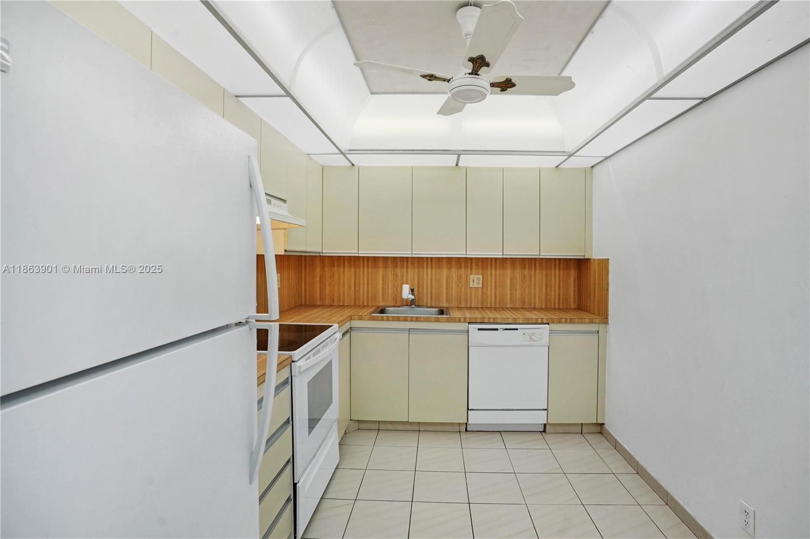 Photo of 2500 Parkview Dr #2408, Hallandale Beach, Florida, 33009 -