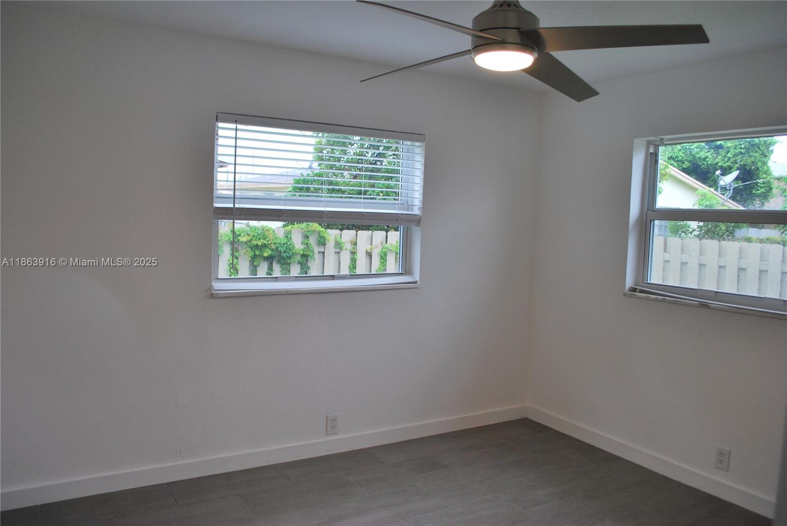 Ver detalles / 2424 sq. ft. $ 2025-11-17 0 foto