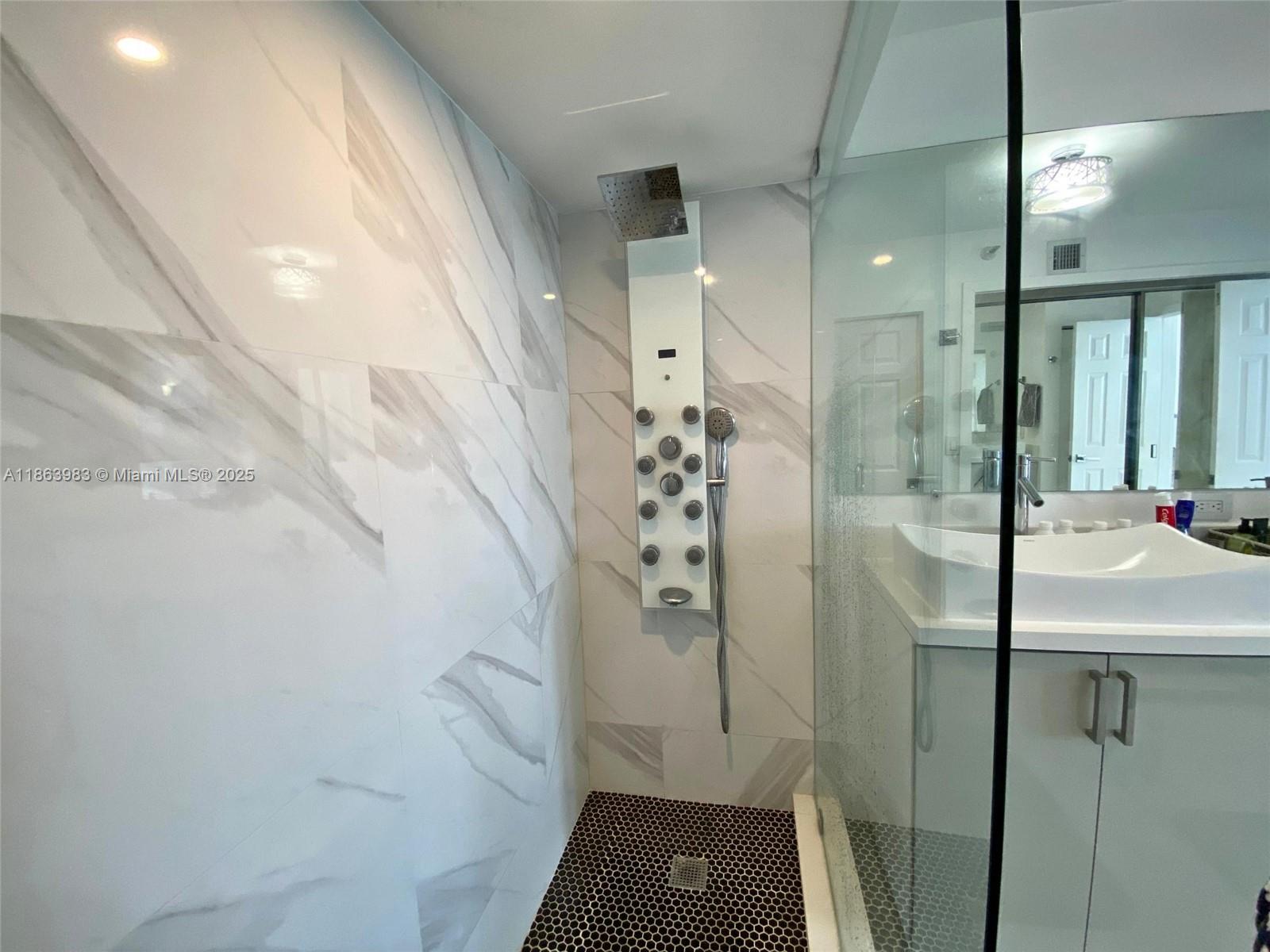 Photo of 3530 Mystic Pointe Dr  #3014, Aventura, Florida, 33180 - 