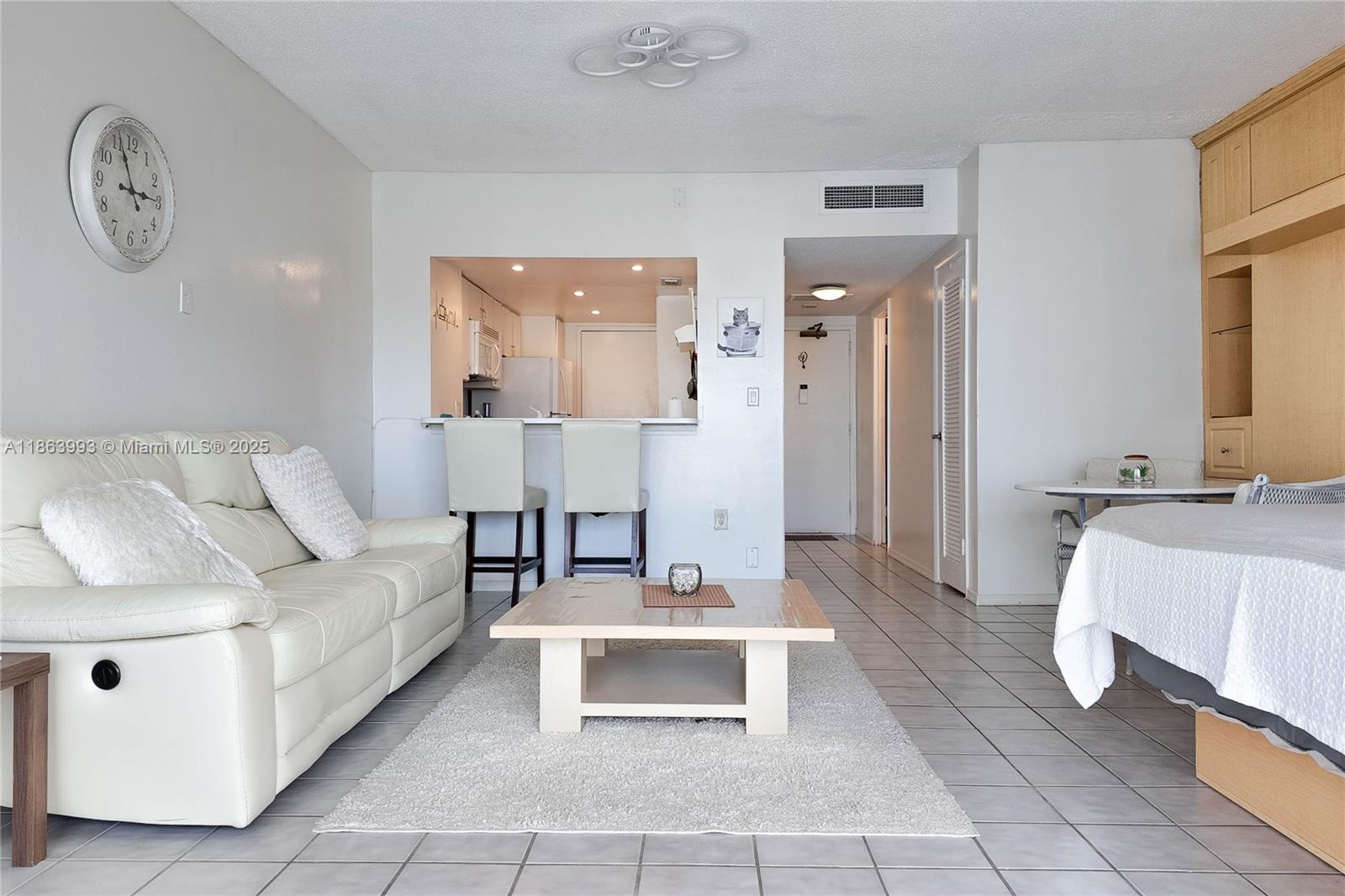 17A 1 / 1 545 sq. ft. $ 2025-08-22 0 Photo