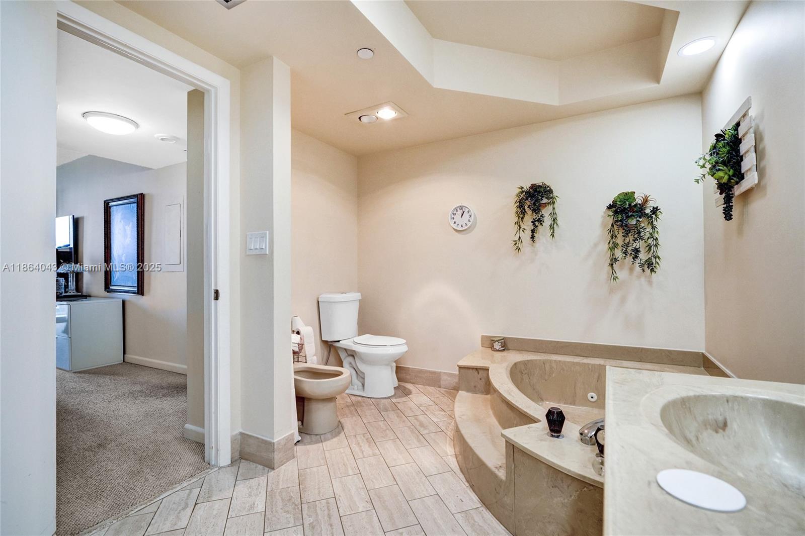 Photo of 20281 Country Club Dr  #1712, Aventura, Florida, 33180 - 