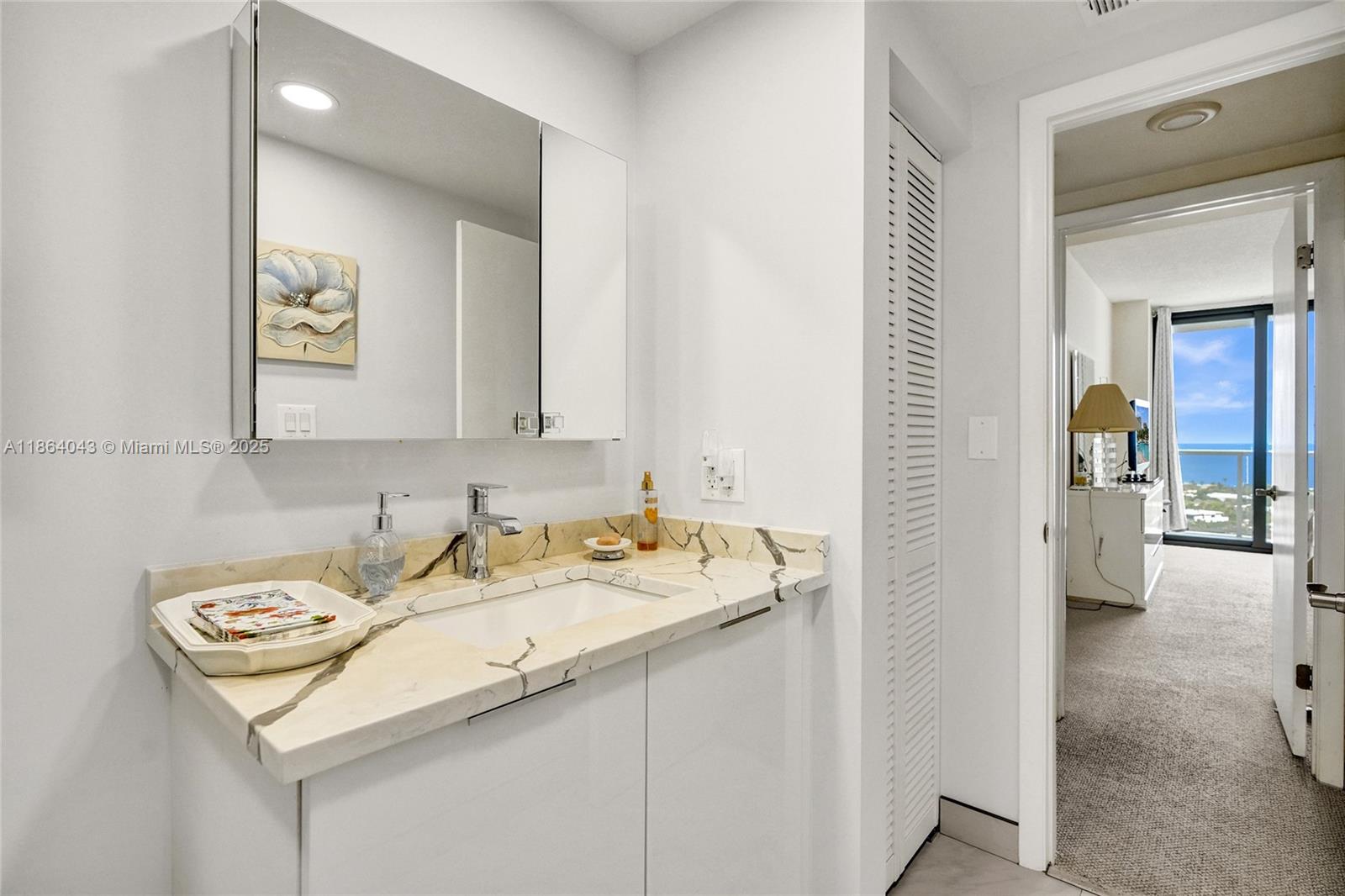 Photo of 20281 Country Club Dr  #1712, Aventura, Florida, 33180 - 