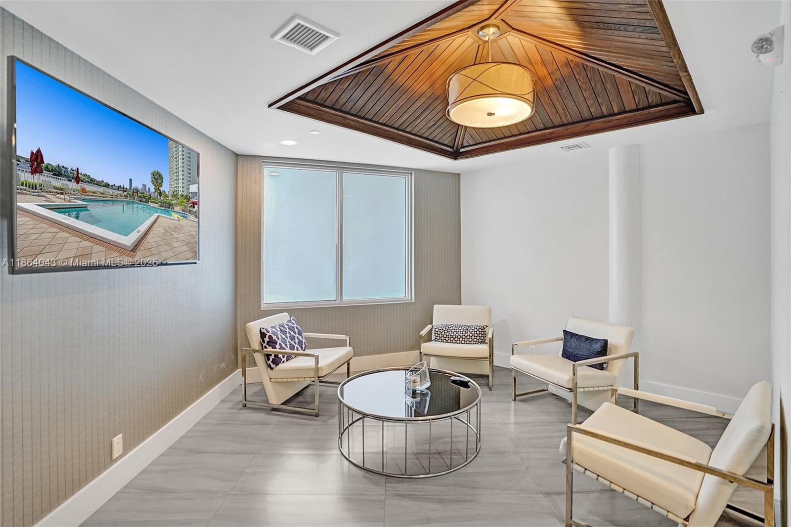 Photo of 20281 Country Club Dr  #1712, Aventura, Florida, 33180 - 