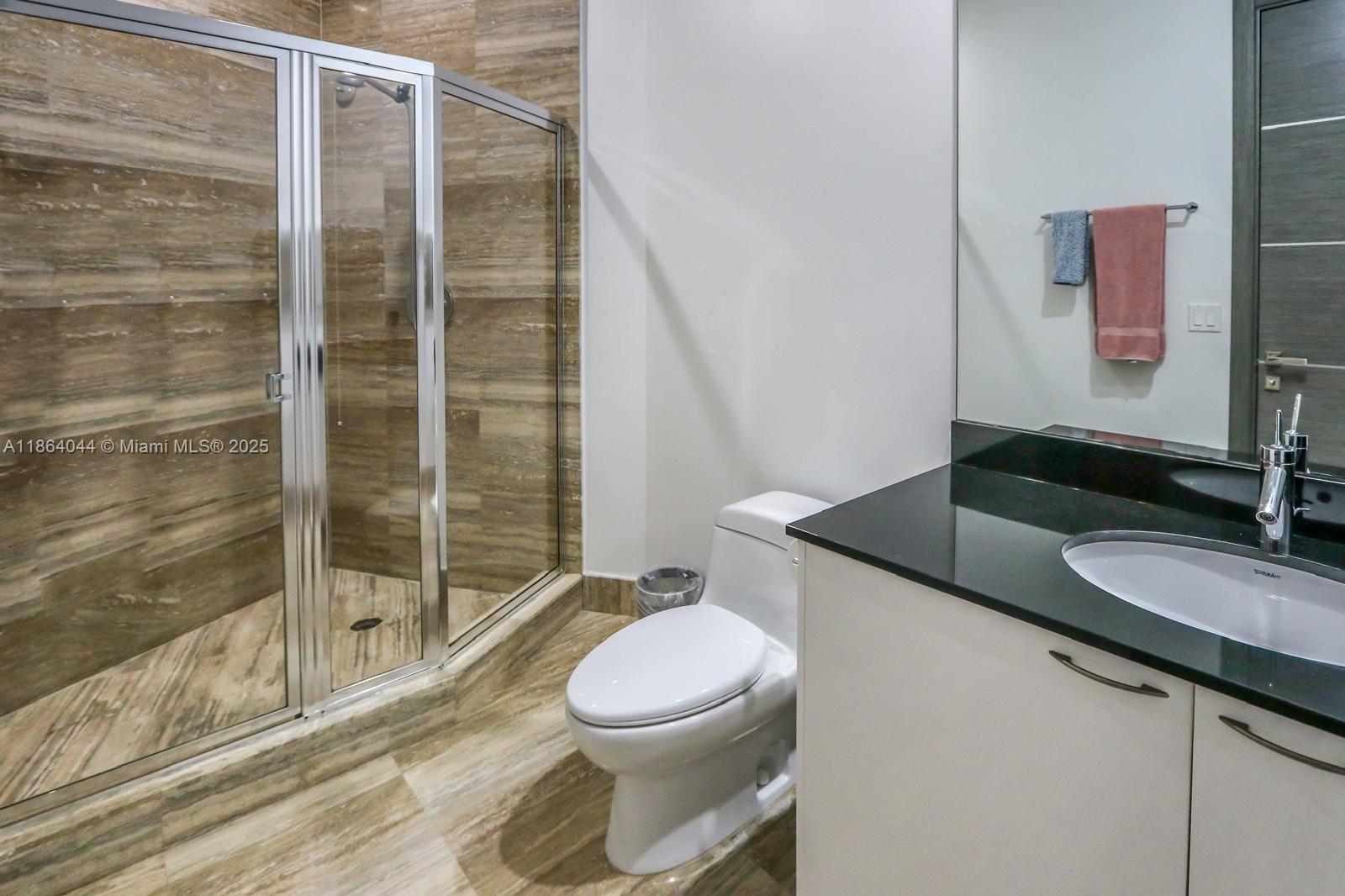 See details 3807 3 / 3 2106 sq. ft. $ 2025-08-22 0 Photo