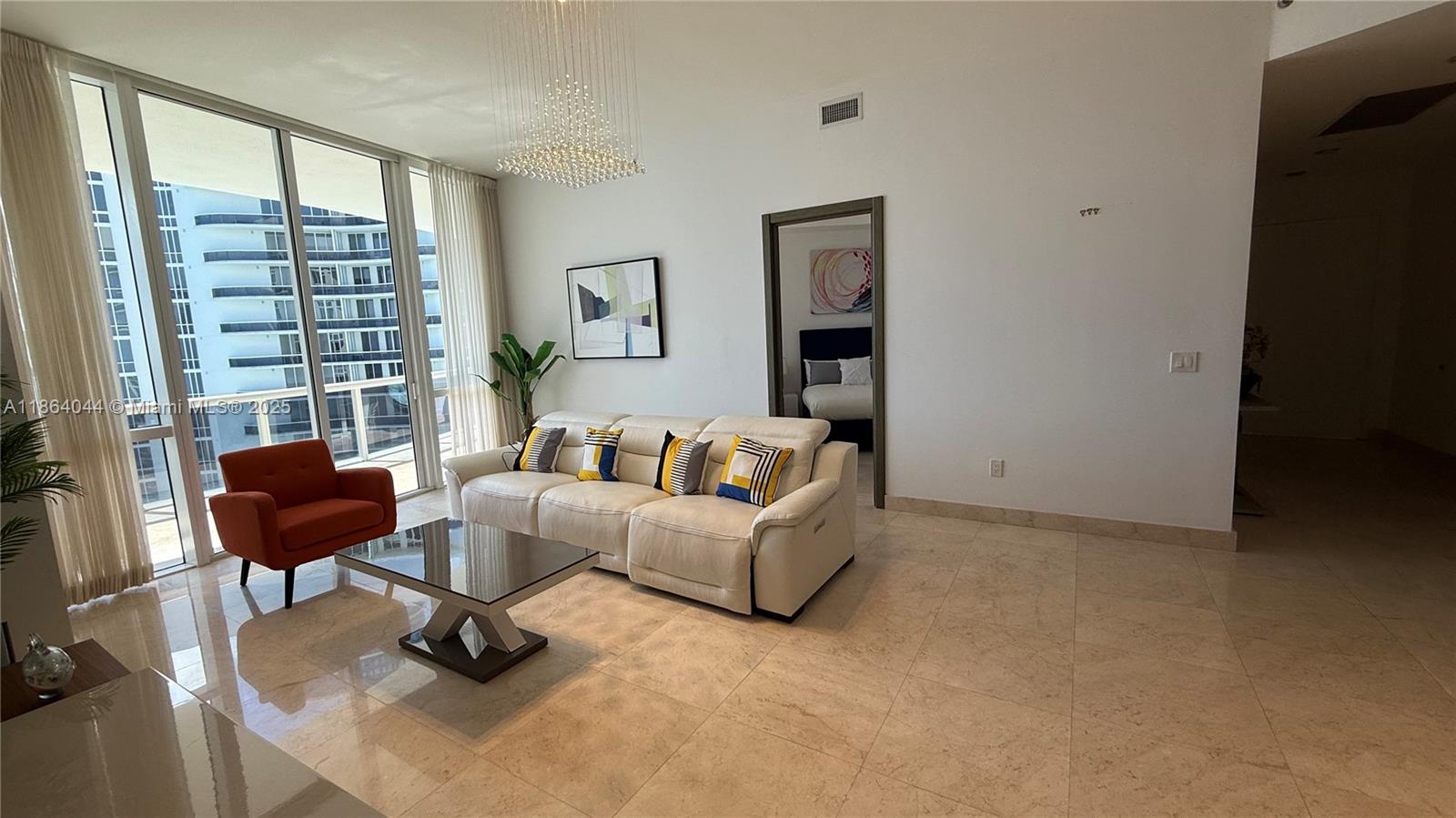 3807 3 / 3 2106 sq. ft. $ 2025-09-26 0 foto