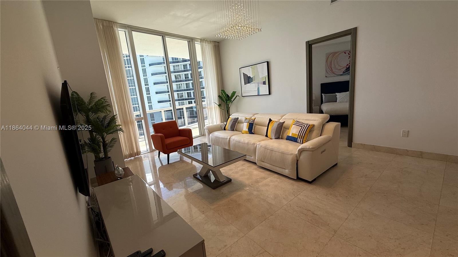 3807 3 / 3 2106 sq. ft. $ 2025-09-26 0 foto