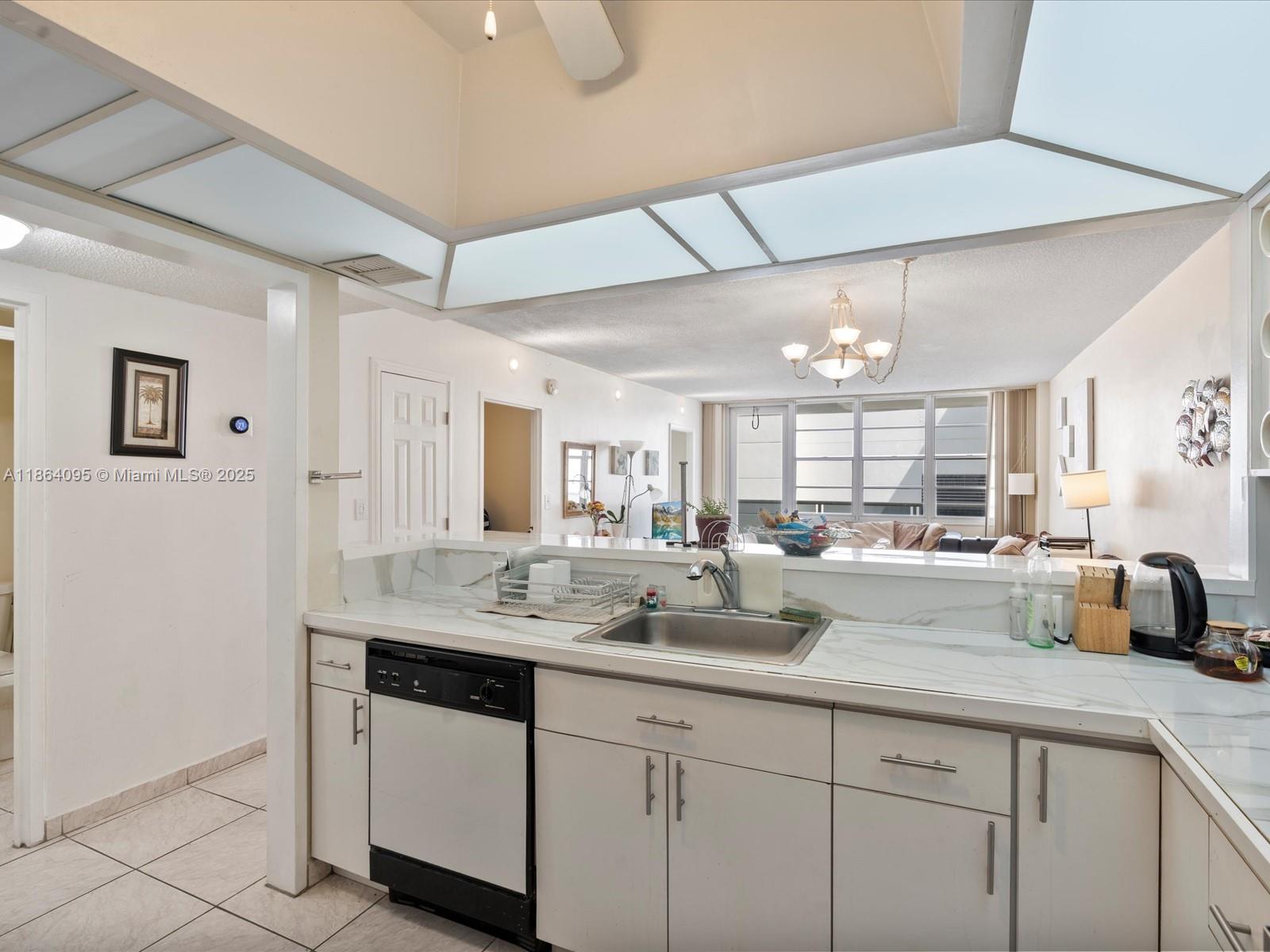 Photo of 3725 Ocean Dr  #1207, Hollywood, Florida, 33019 - 