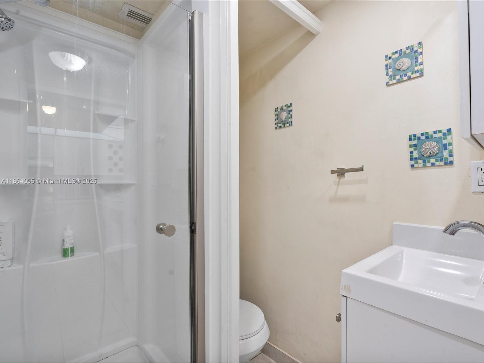 Photo of 3725 Ocean Dr  #1207, Hollywood, Florida, 33019 - 