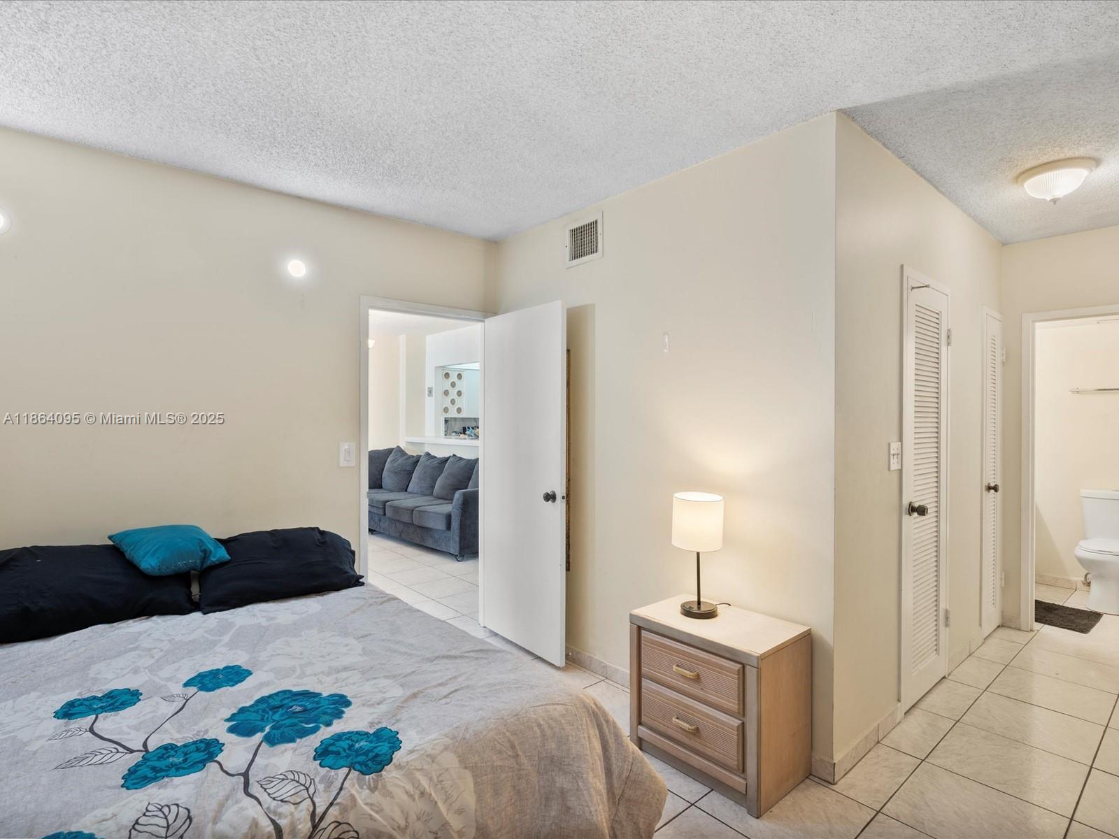 Photo of 3725 Ocean Dr  #1207, Hollywood, Florida, 33019 - 