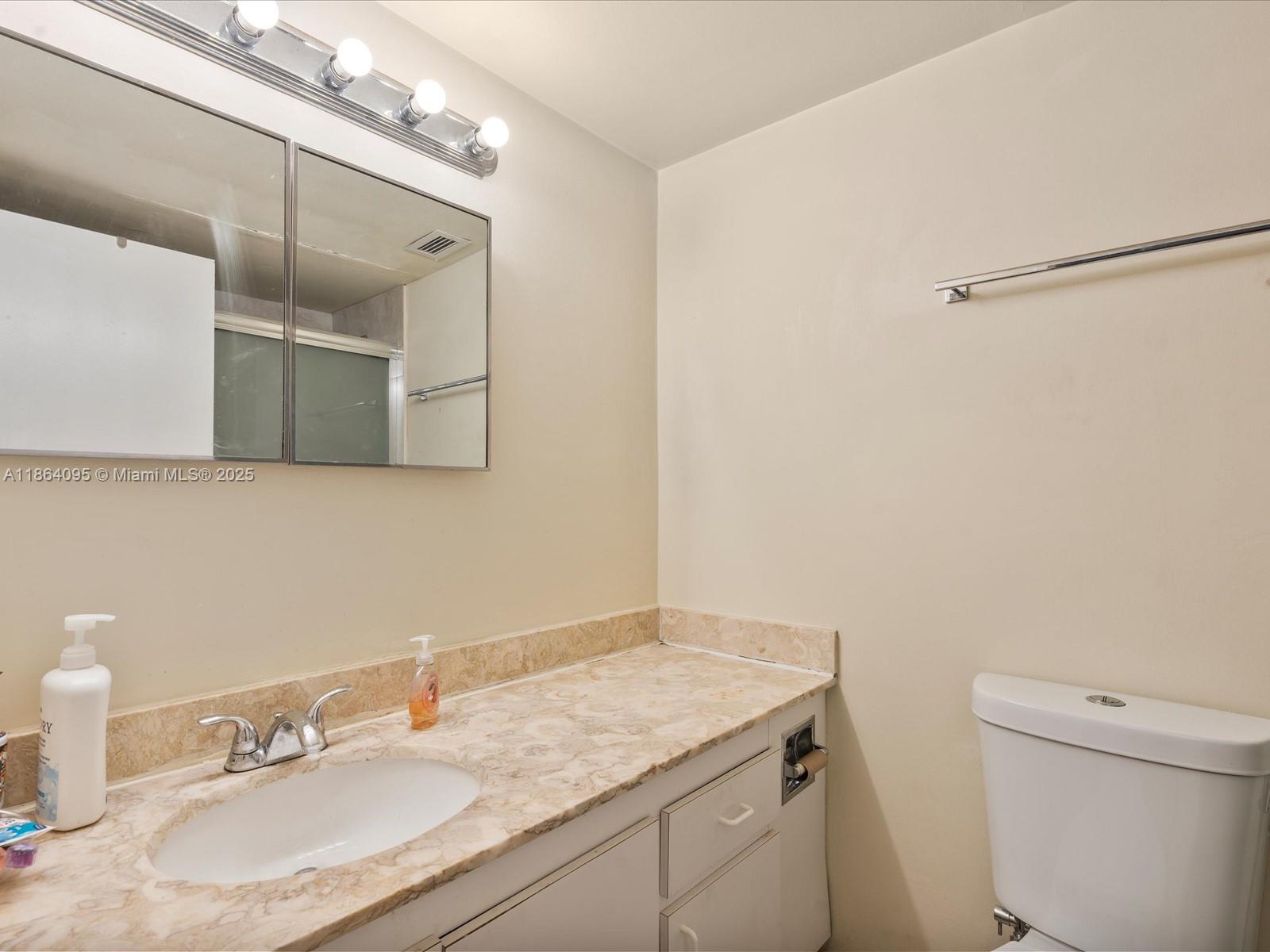 Photo of 3725 Ocean Dr  #1207, Hollywood, Florida, 33019 - 