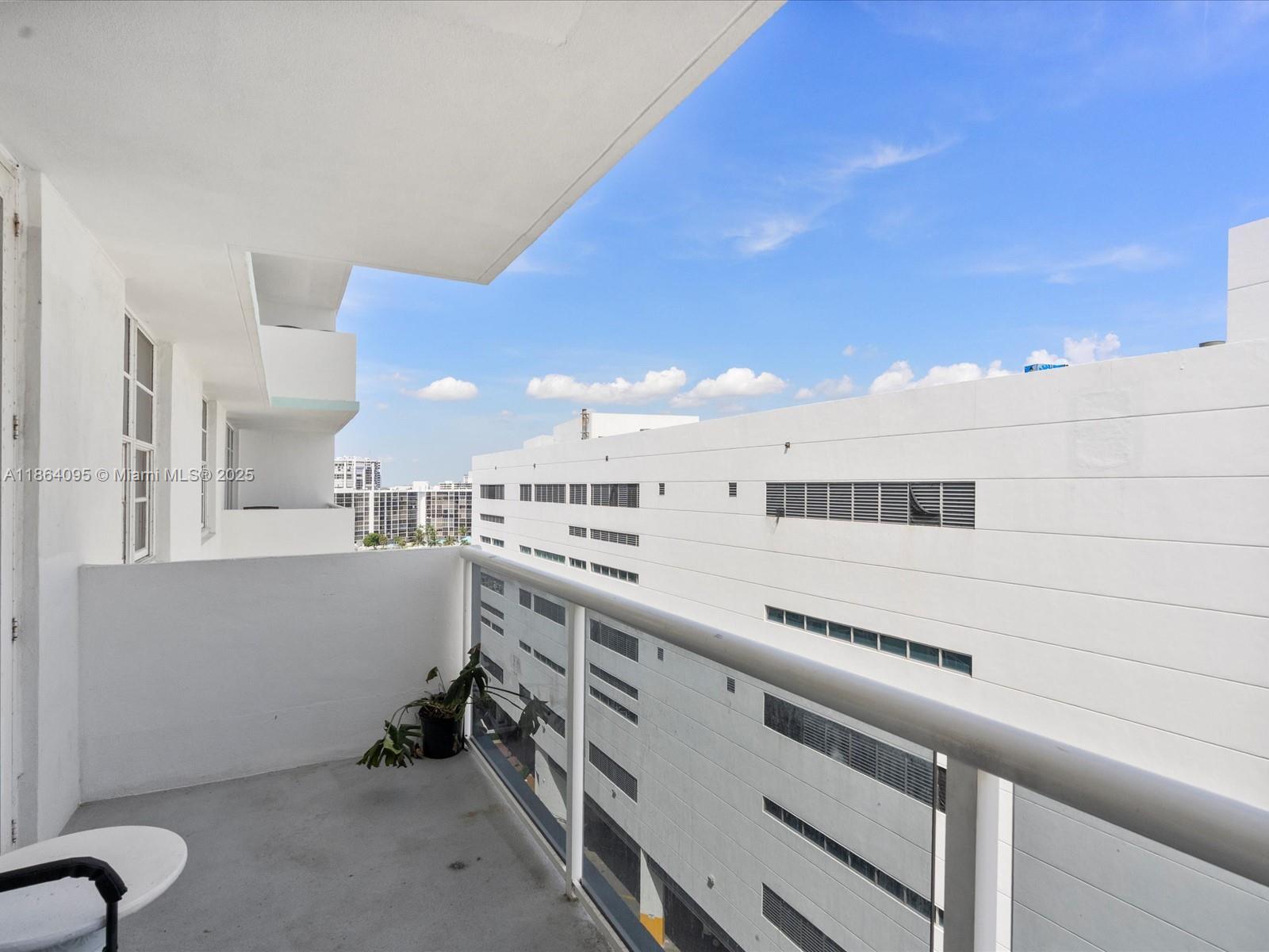 Photo of 3725 Ocean Dr  #1207, Hollywood, Florida, 33019 - 