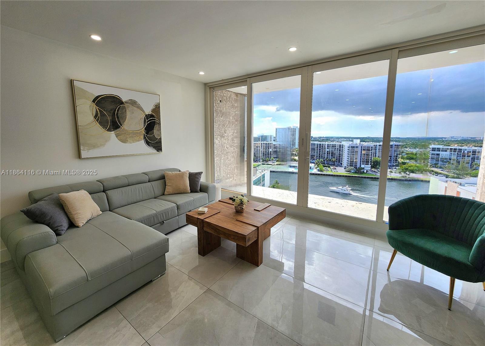 Photo of 3505 Ocean Dr  #1502, Hollywood, Florida, 33019 - 