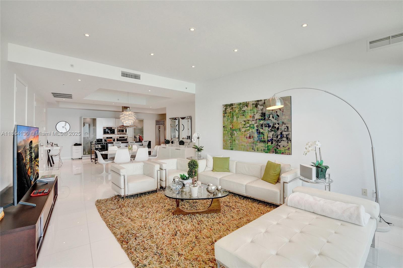 See details 3804 2 / 4 2174 sq. ft. $ 2025-08-22 0 Photo