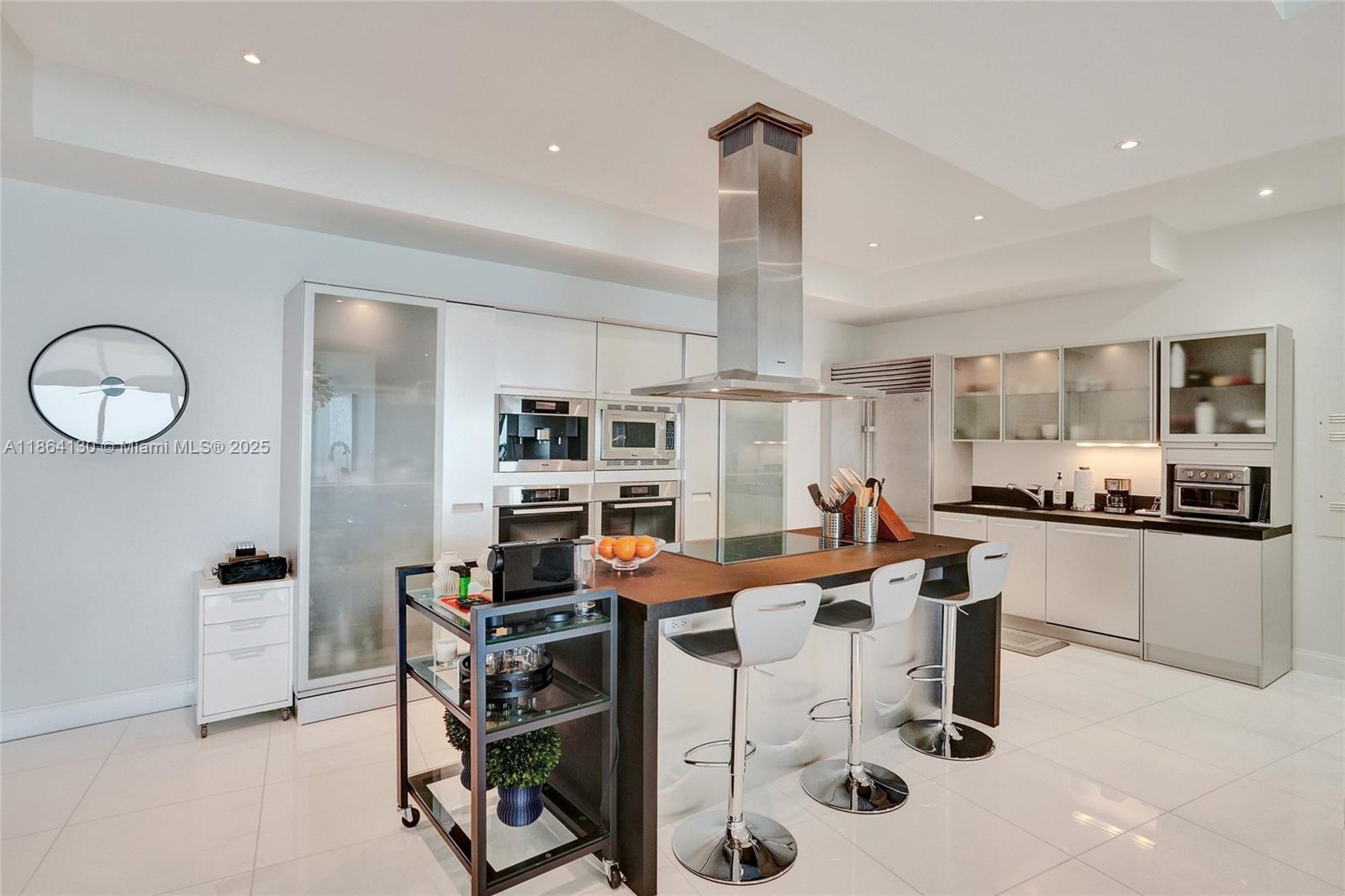 See details 3804 2 / 4 2174 sq. ft. $ 2025-08-22 0 Photo