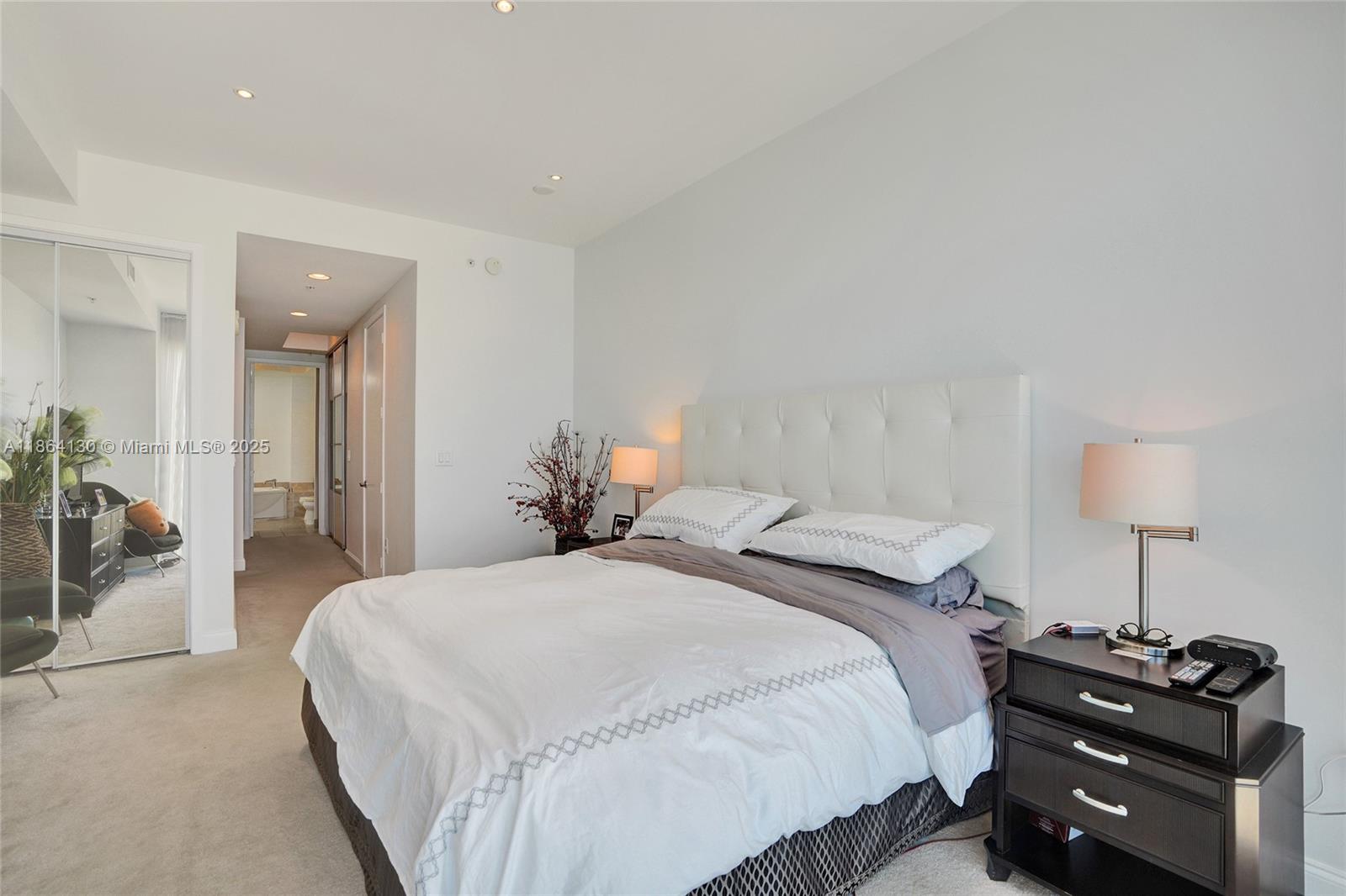 See details 3804 2 / 4 2174 sq. ft. $ 2025-08-22 0 Photo