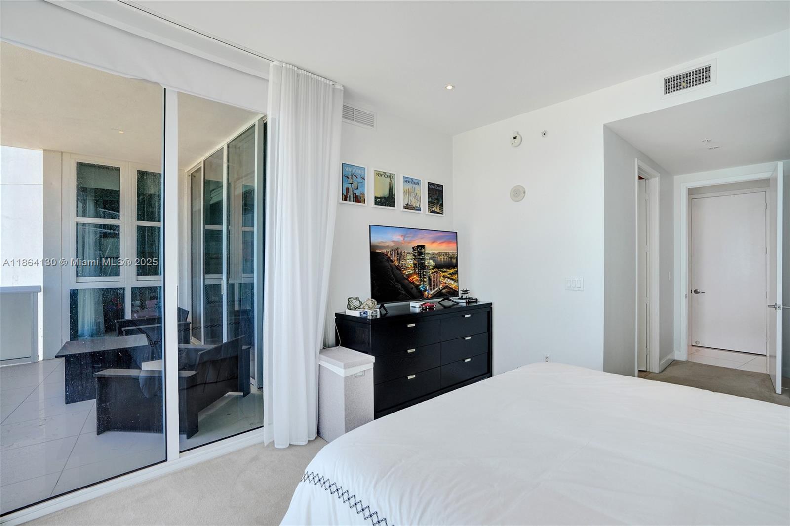 See details 3804 2 / 4 2174 sq. ft. $ 2025-08-22 0 Photo