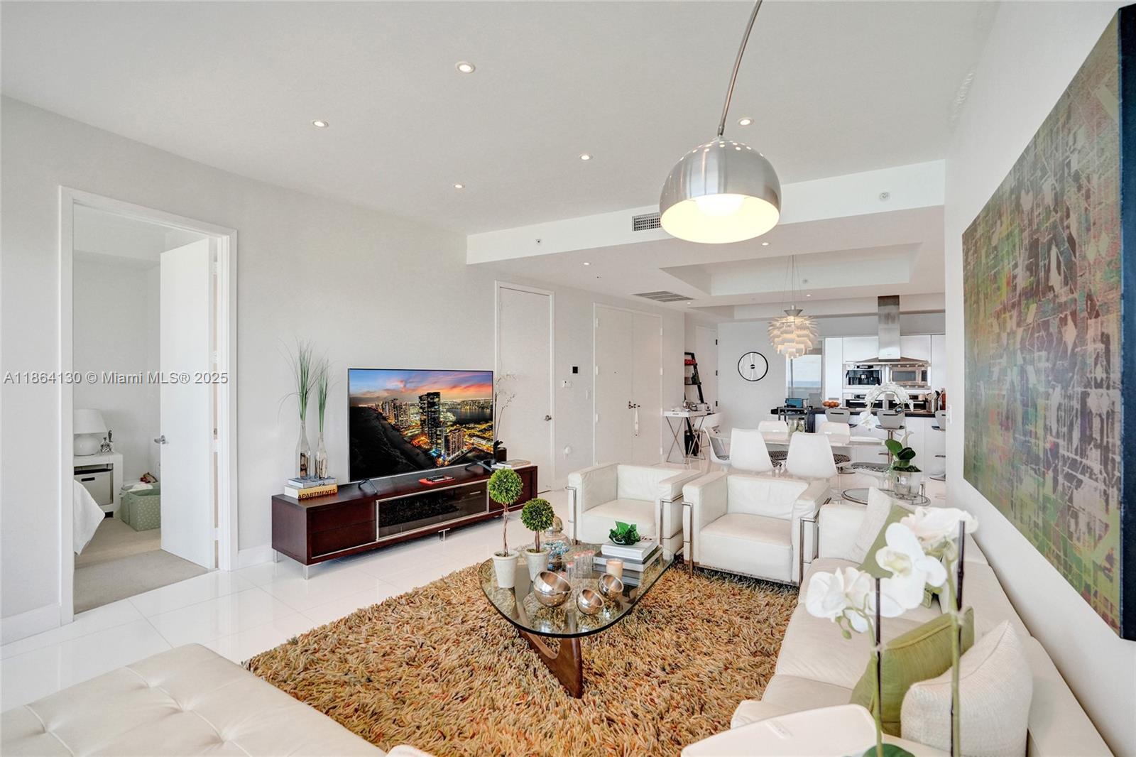 See details 3804 2 / 4 2174 sq. ft. $ 2025-08-22 0 Photo