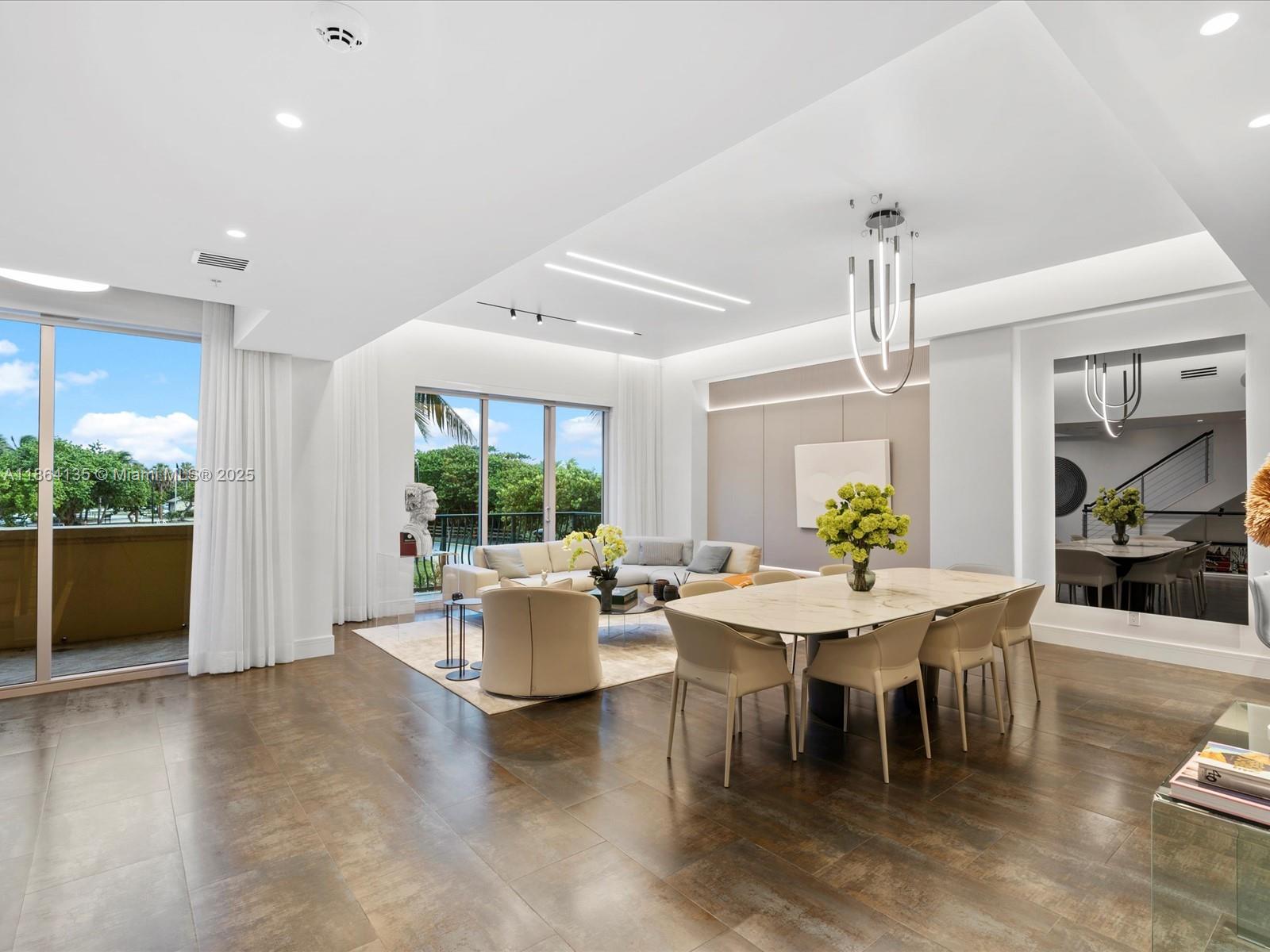 Photo of 3501 Ocean Dr  #V5, Hollywood, Florida, 33019 - 