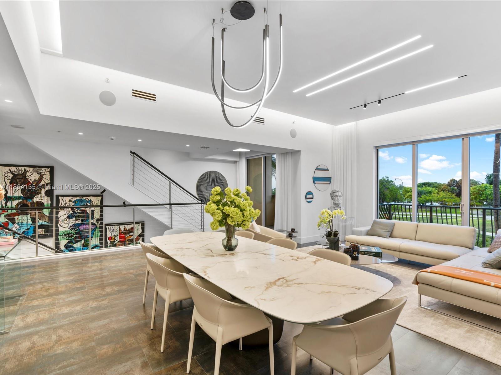 Photo of 3501 Ocean Dr  #V5, Hollywood, Florida, 33019 - 