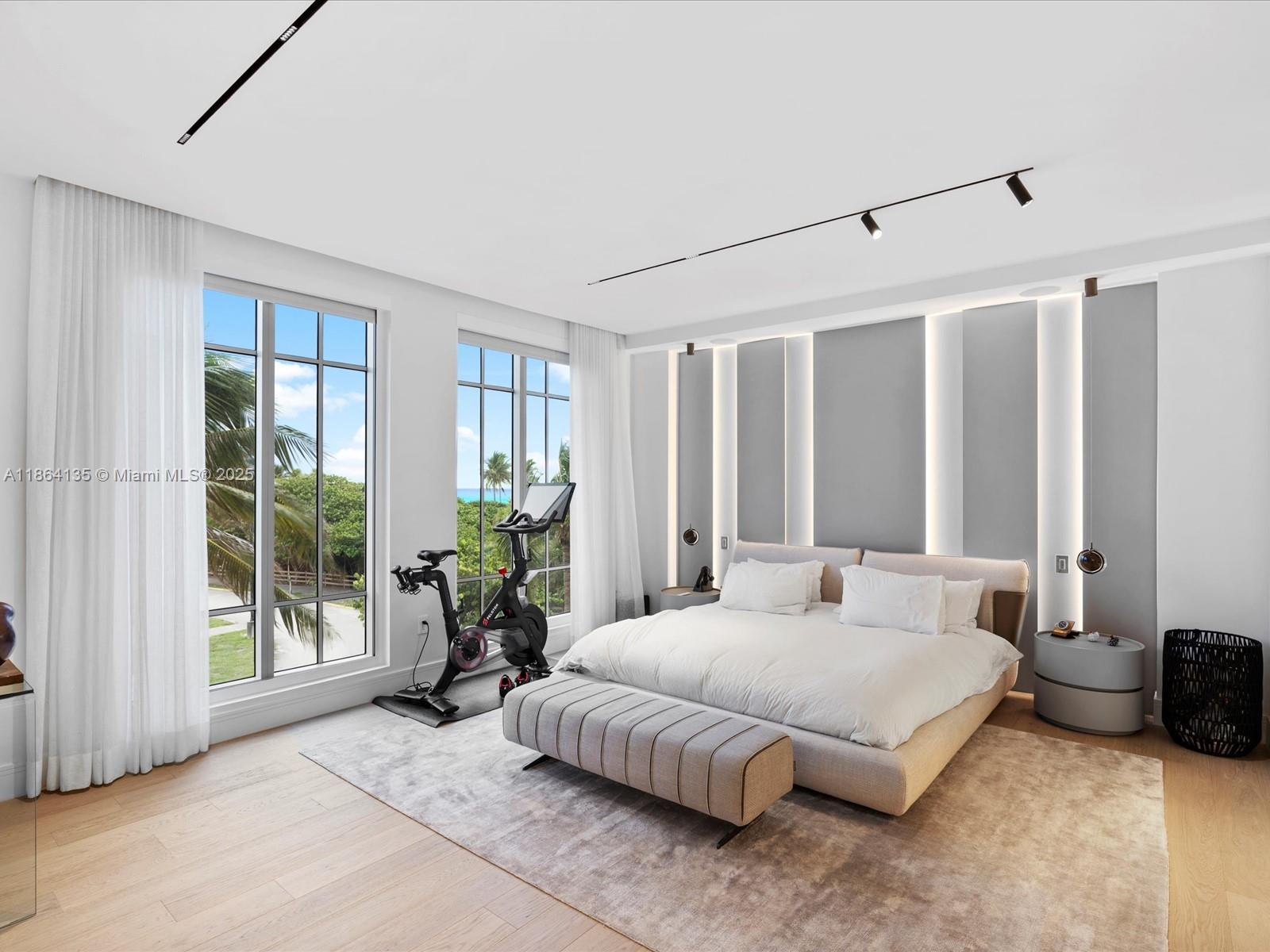 Photo of 3501 Ocean Dr  #V5, Hollywood, Florida, 33019 - 