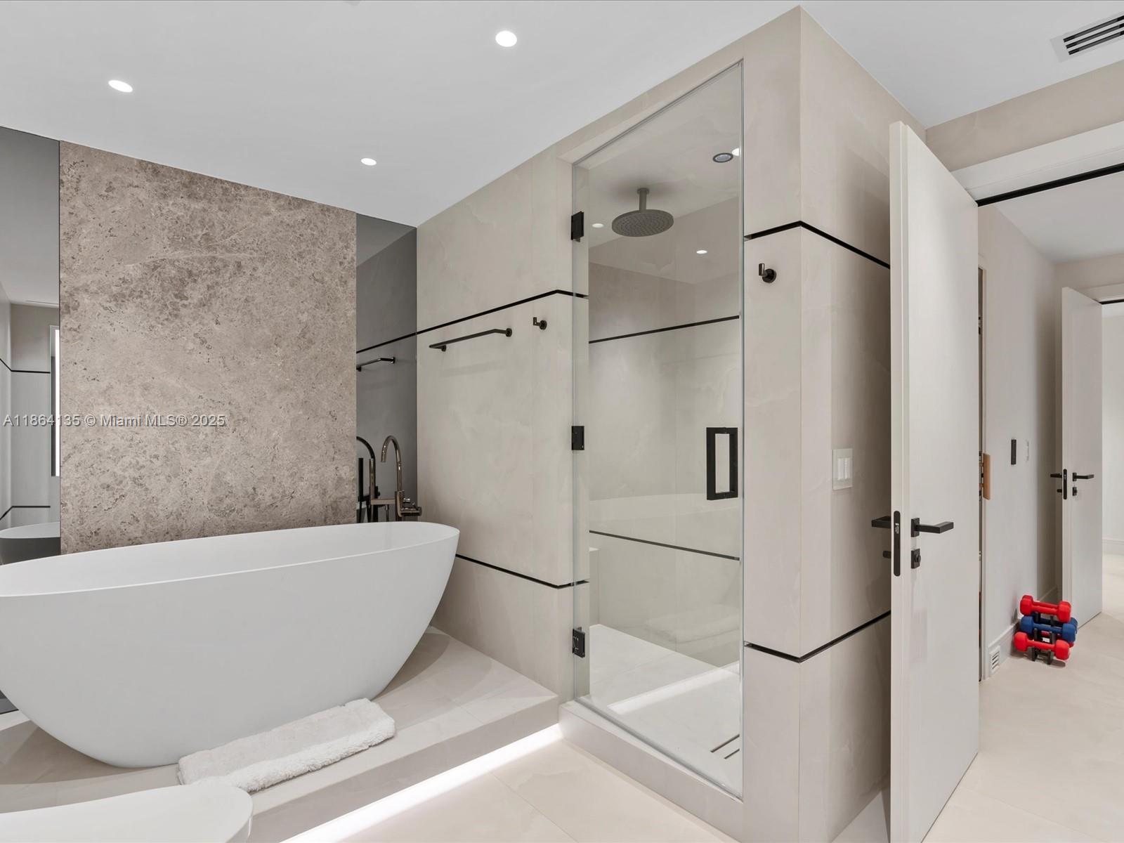 Photo of 3501 Ocean Dr  #V5, Hollywood, Florida, 33019 - 