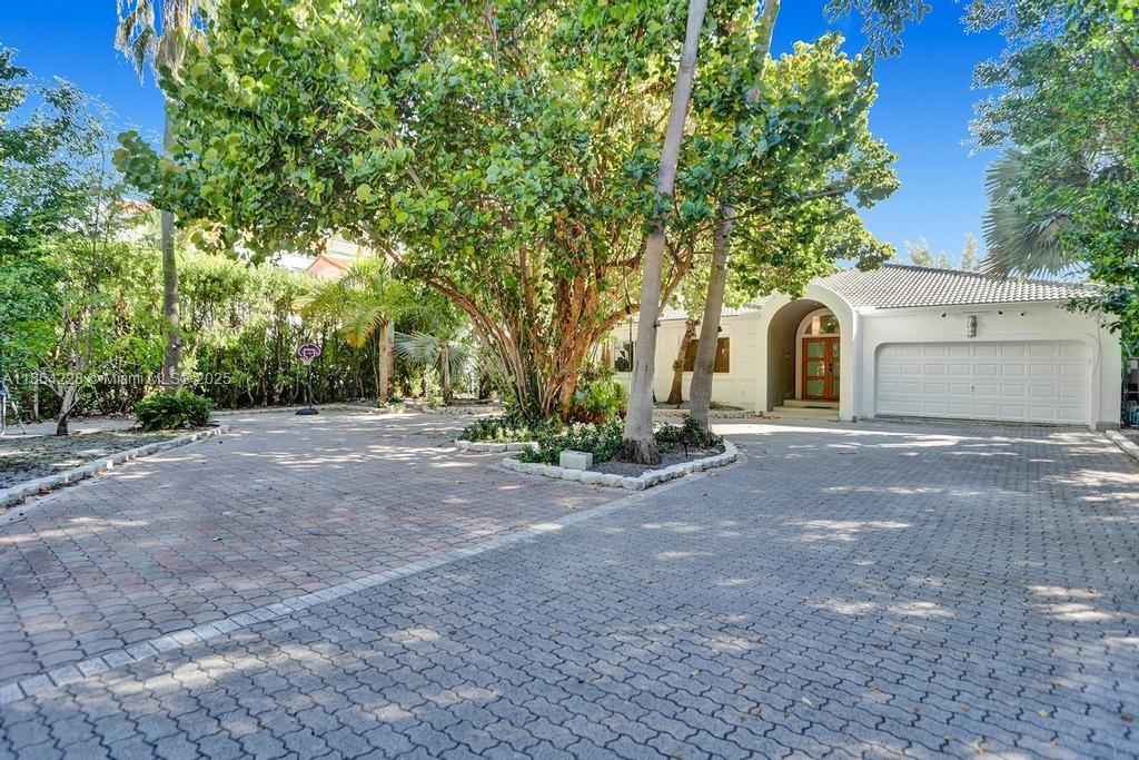 Photo of 685 Golden Beach Dr  (685), Golden Beach, Florida, 33160 - 