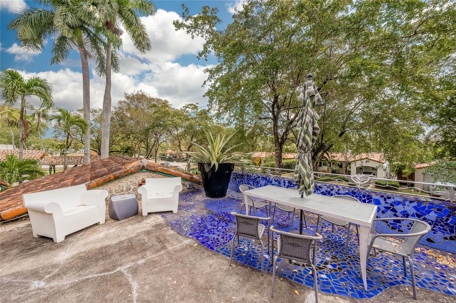 See details / 668 sq. ft. $ 2025-08-23 0 Photo
