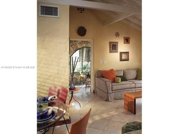 See details / 668 sq. ft. $ 2025-08-23 0 Photo