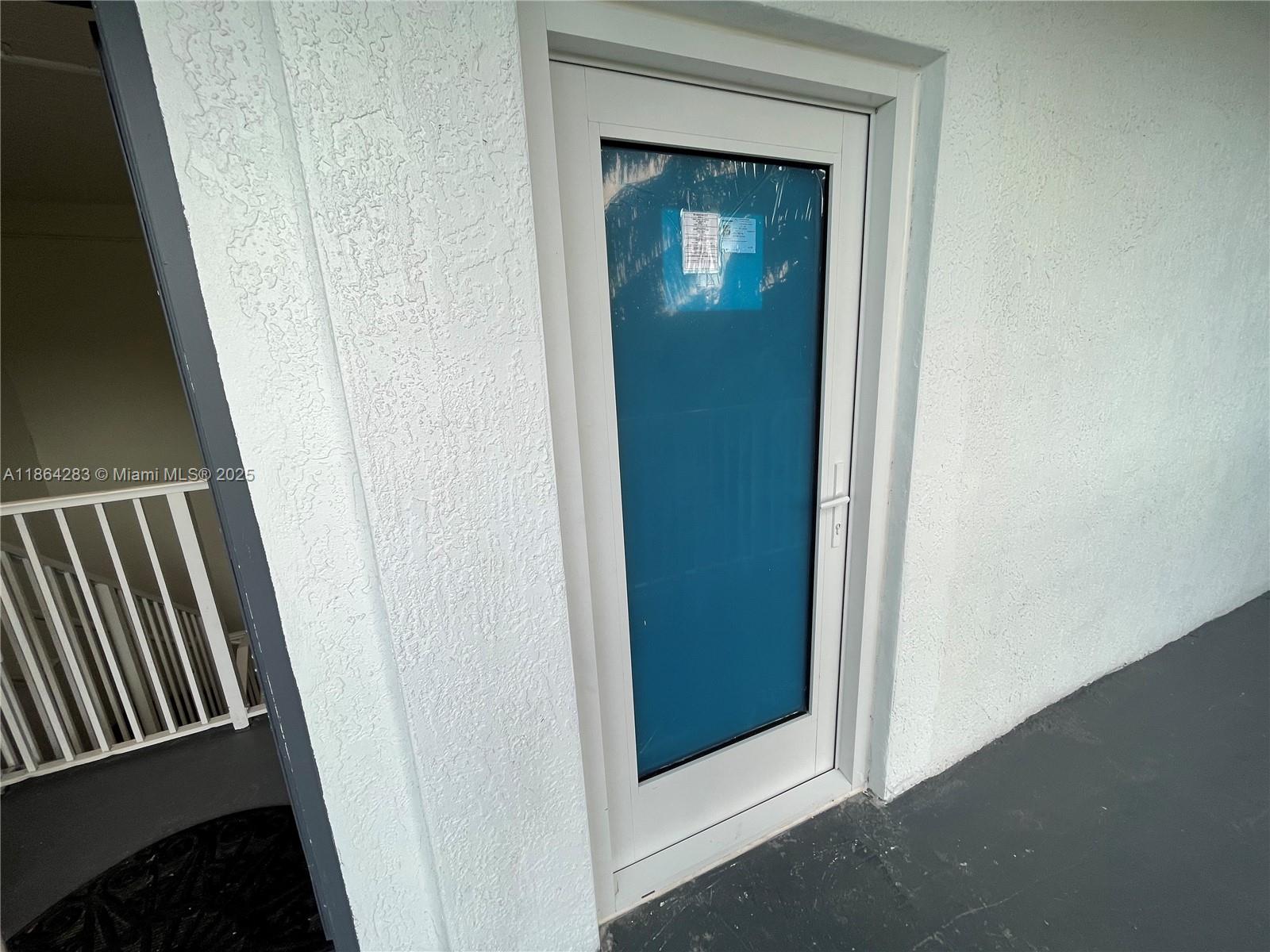 See details 302 1 / 1 720 sq. ft. $ 2025-08-24 0 Photo