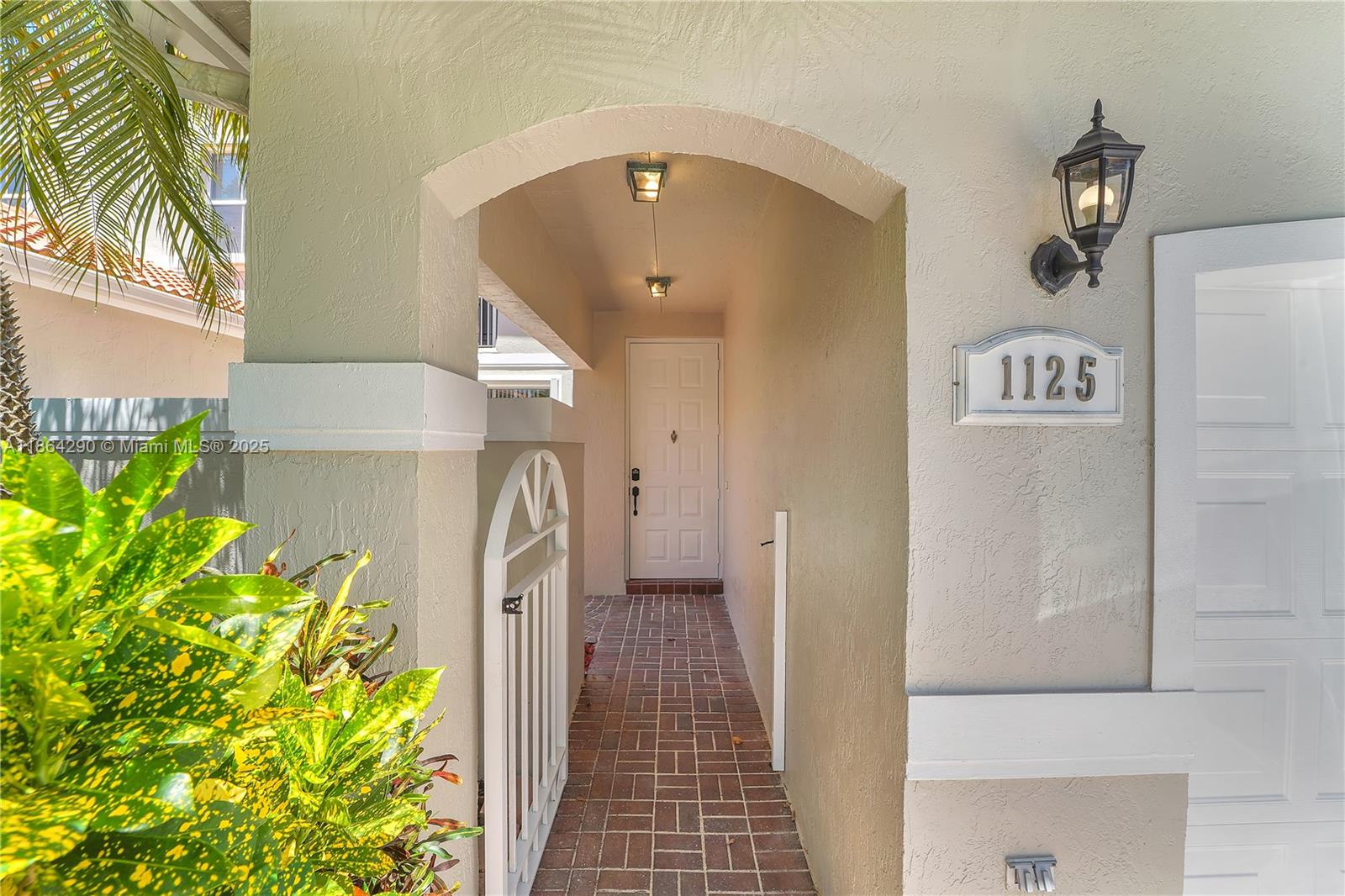 Photo of 1125 Doveplum St  (1125), Hollywood, Florida, 33019 - 