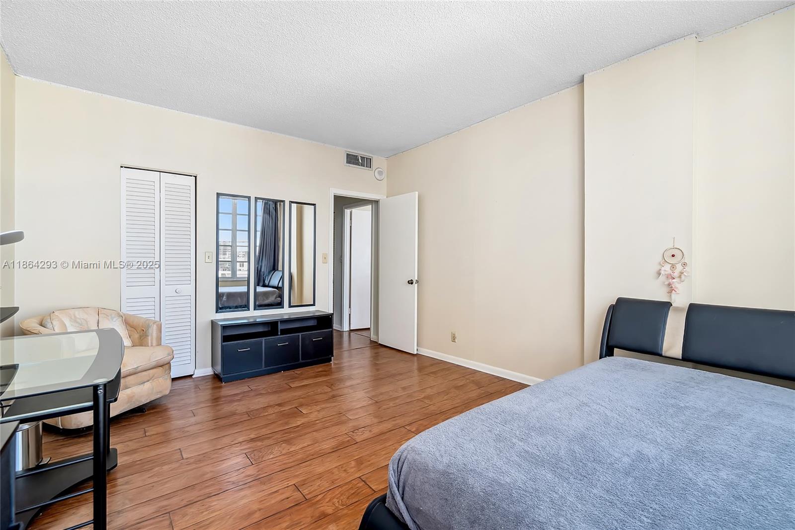 Photo of 1825 Ocean Dr  #PH-1, Hallandale Beach, Florida, 33009 - 